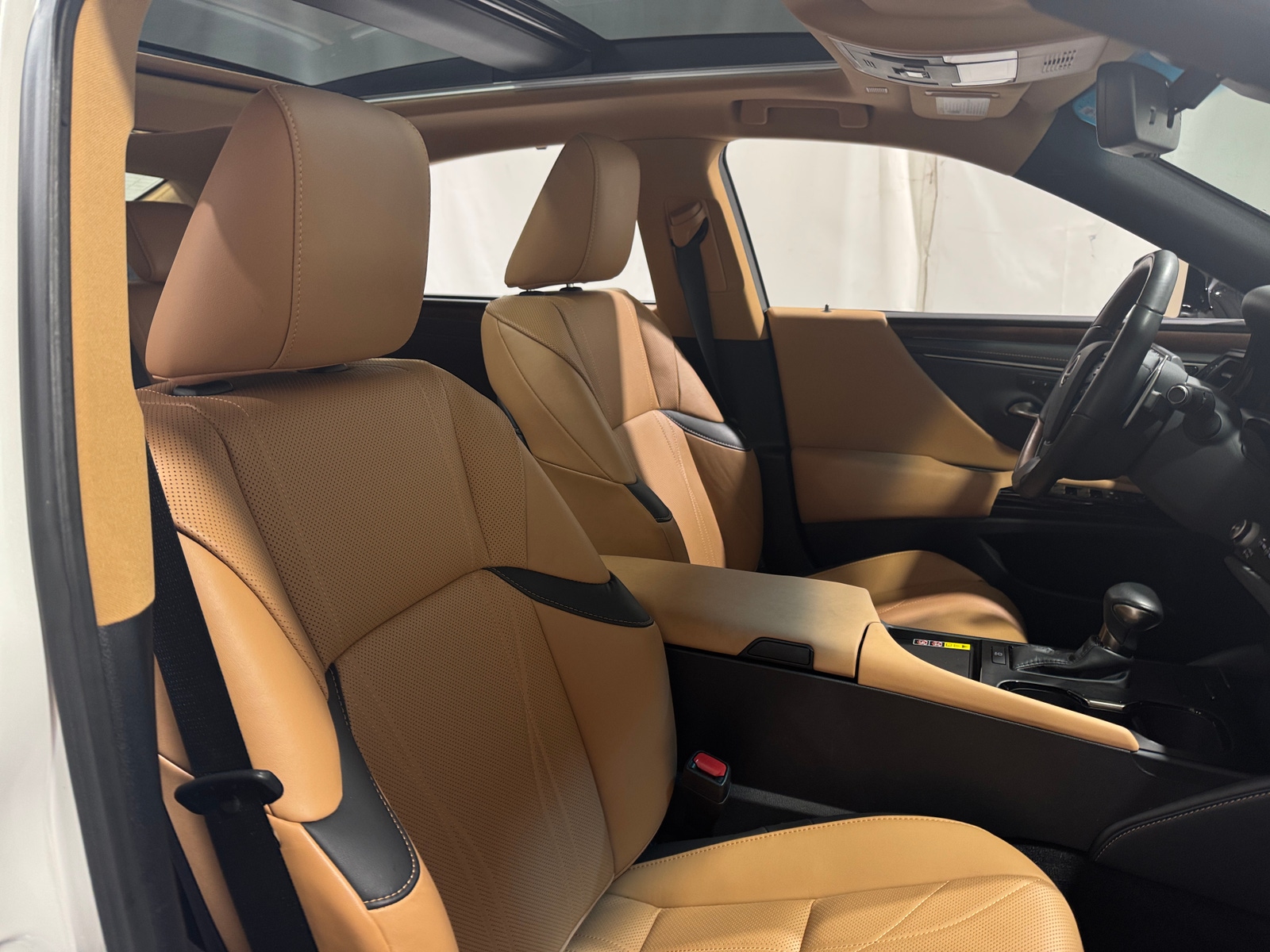 Thumbnail: 2024 Lexus ES - 2