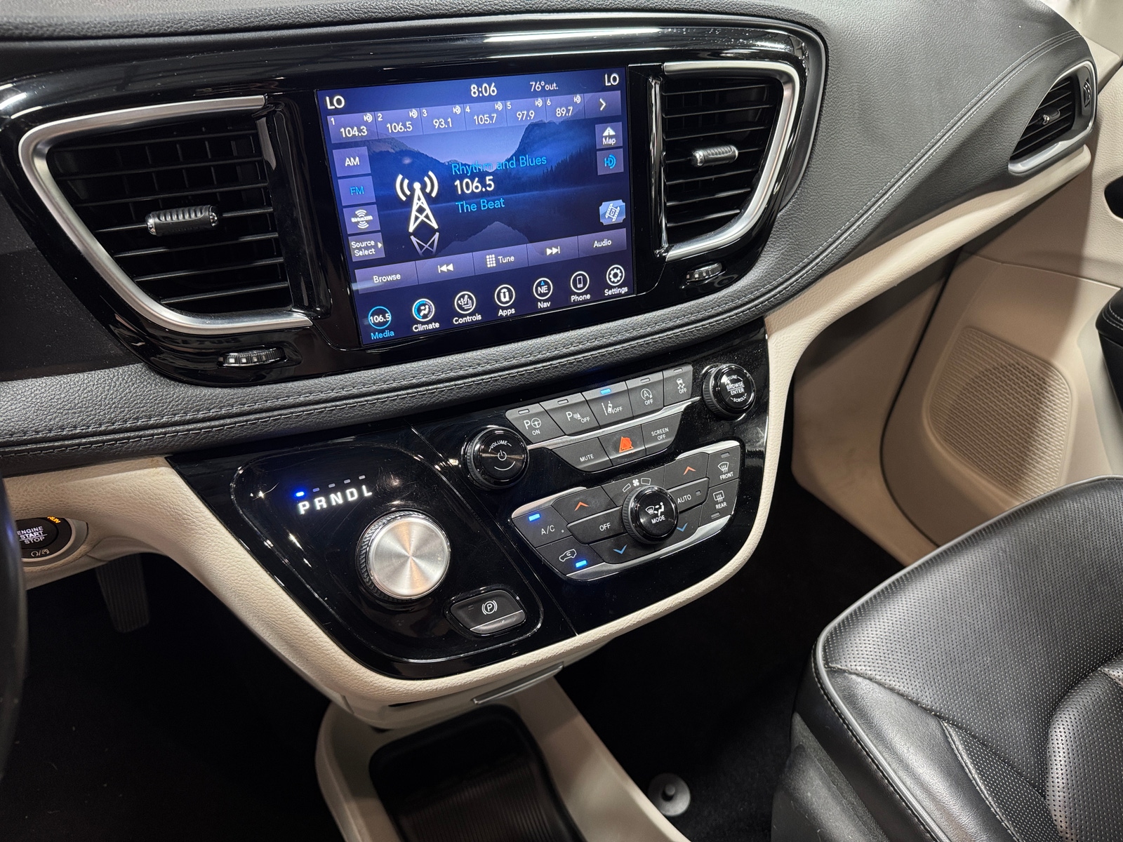 Thumbnail: 2020 Chrysler Pacifica - 3