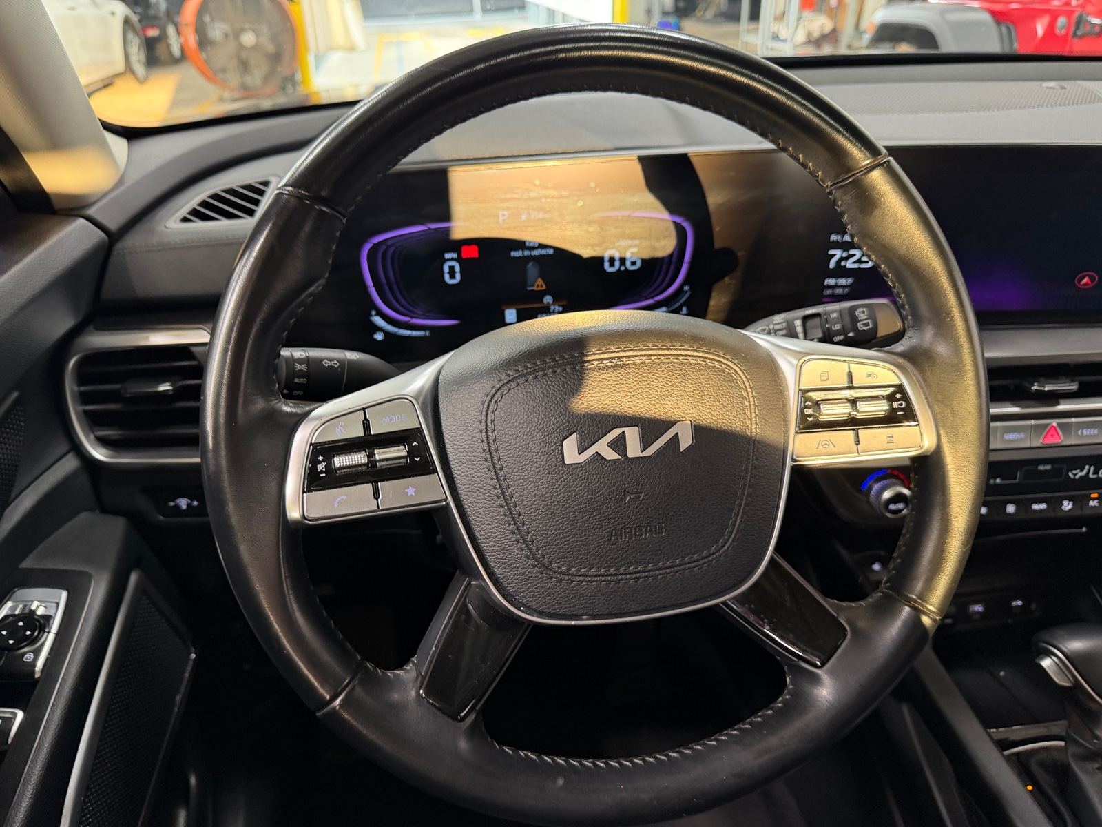 Thumbnail: 2025 Kia Telluride - 4