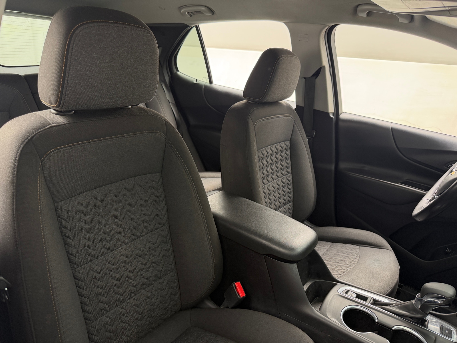 Thumbnail: 2022 Chevrolet Equinox - 2