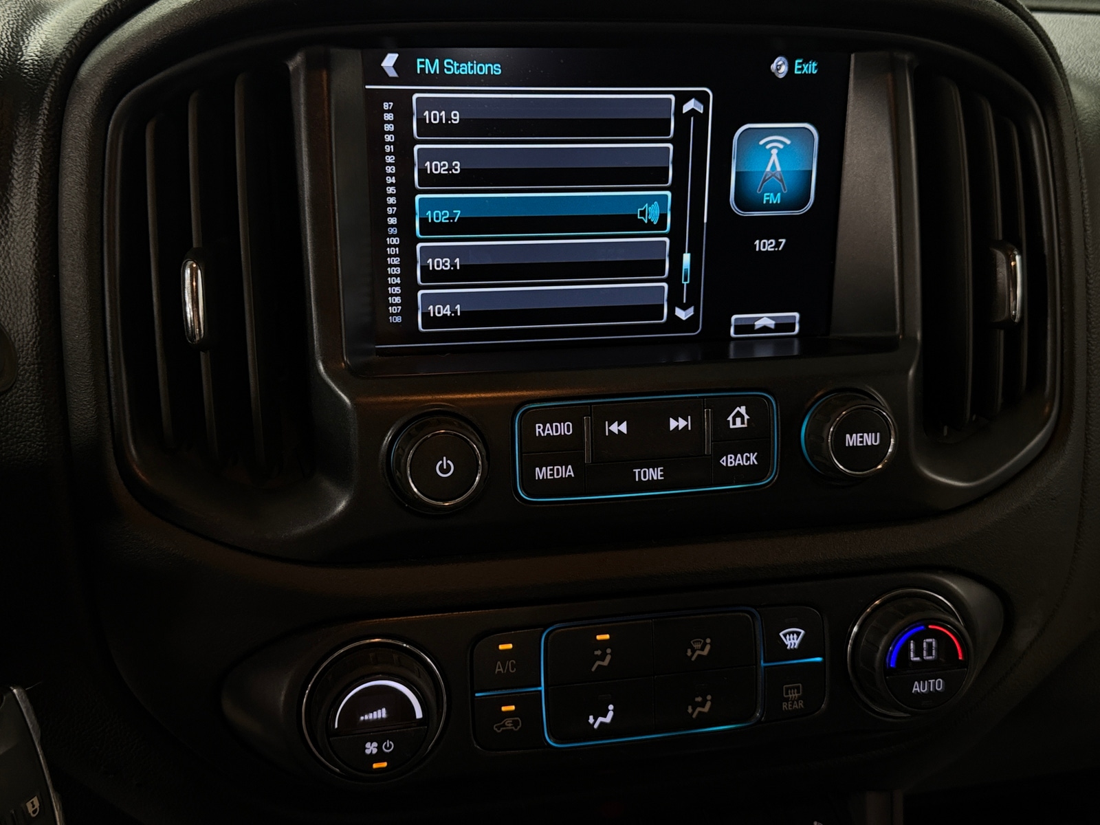 Thumbnail: 2018 Chevrolet Colorado - 3