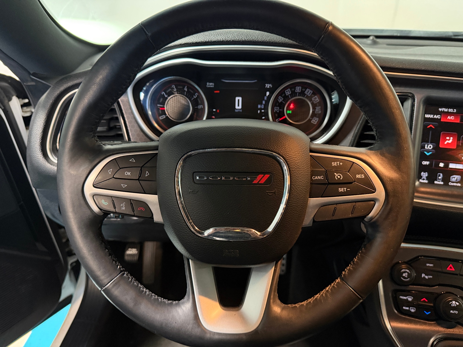 Thumbnail: 2015 Dodge Challenger - 3