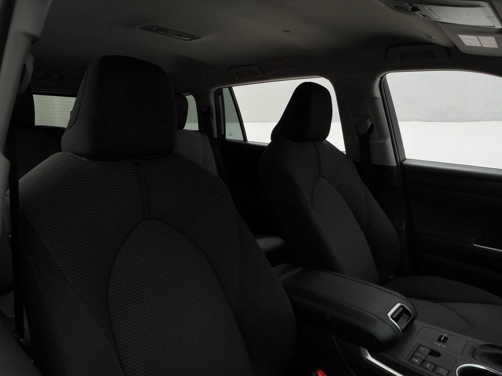Thumbnail: 2025 Toyota Highlander - 2