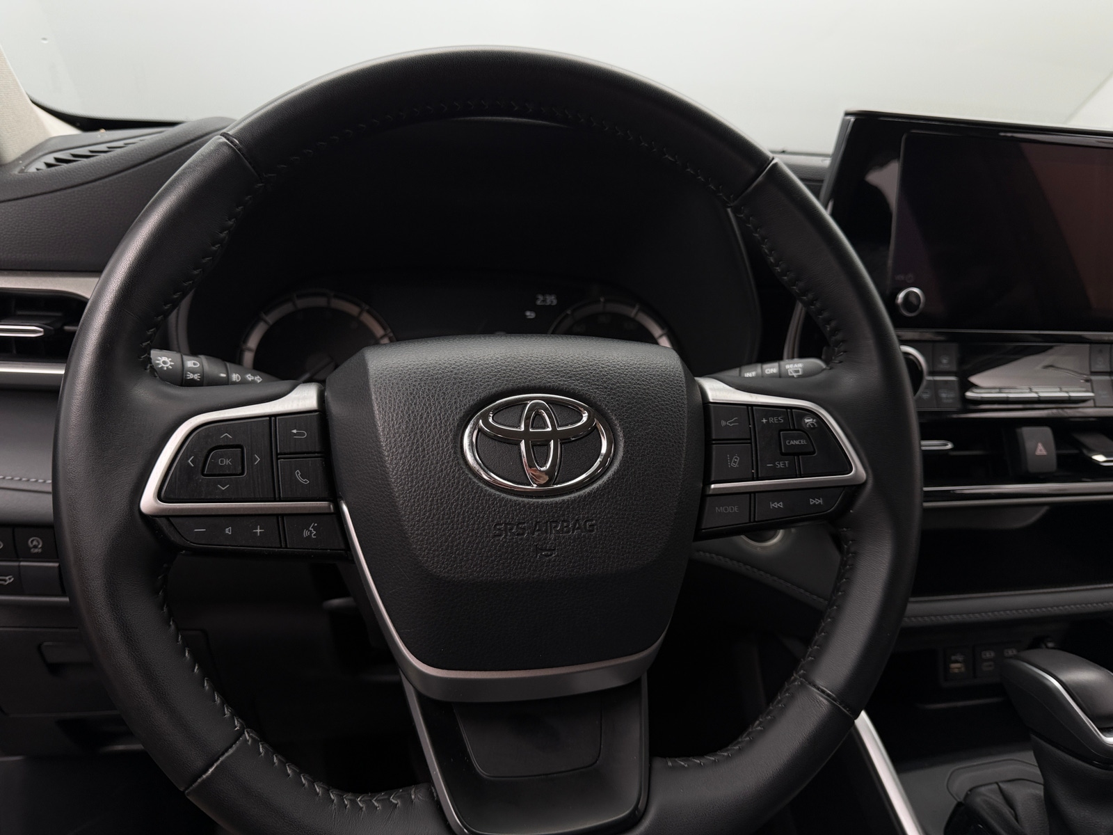 Thumbnail: 2025 Toyota Highlander - 5