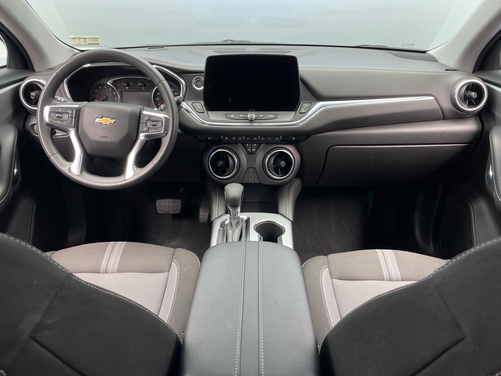 Thumbnail: 2025 Chevrolet Blazer - 3