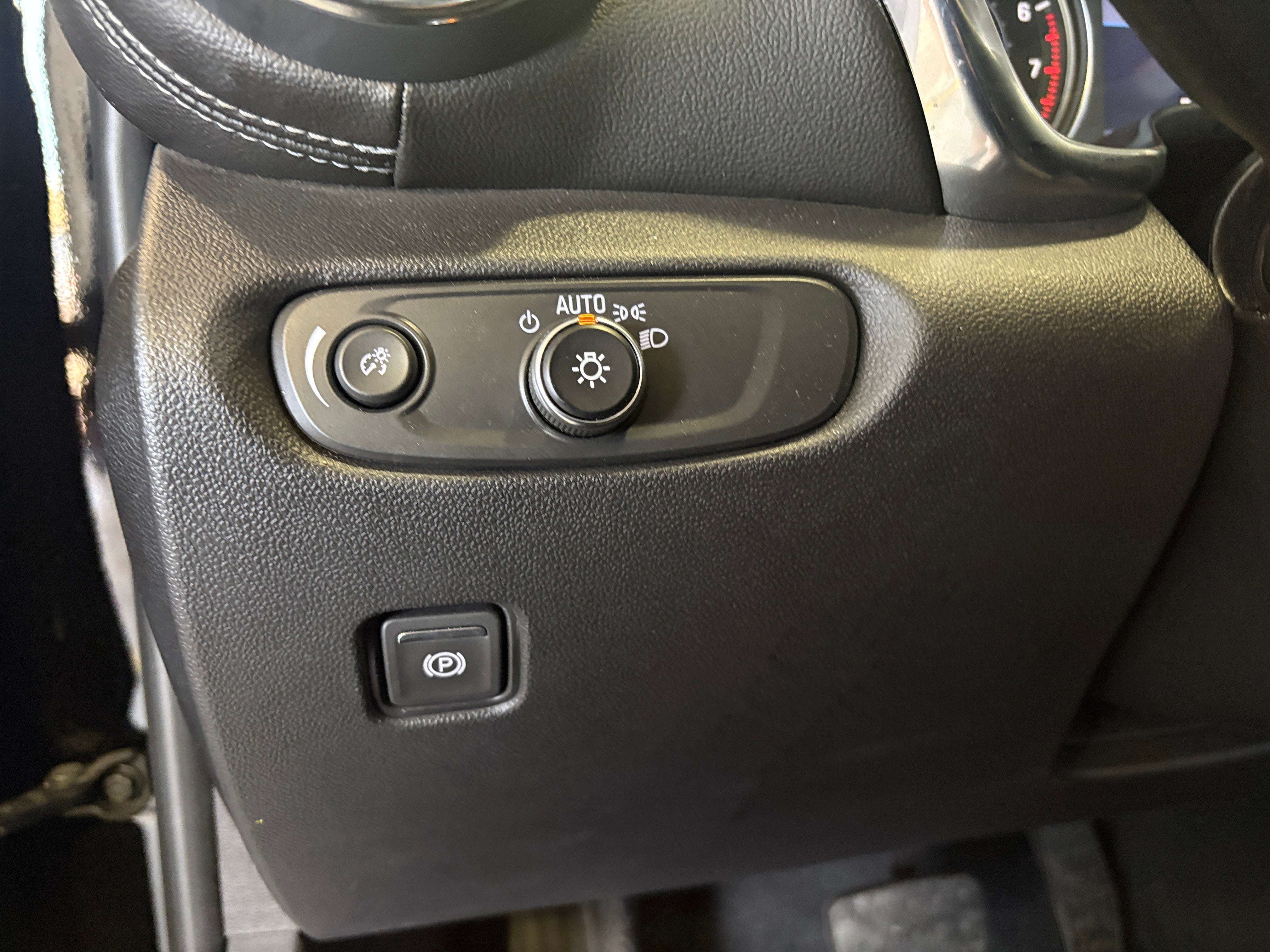 2025 Chevrolet Blazer 2LT - Photo 10