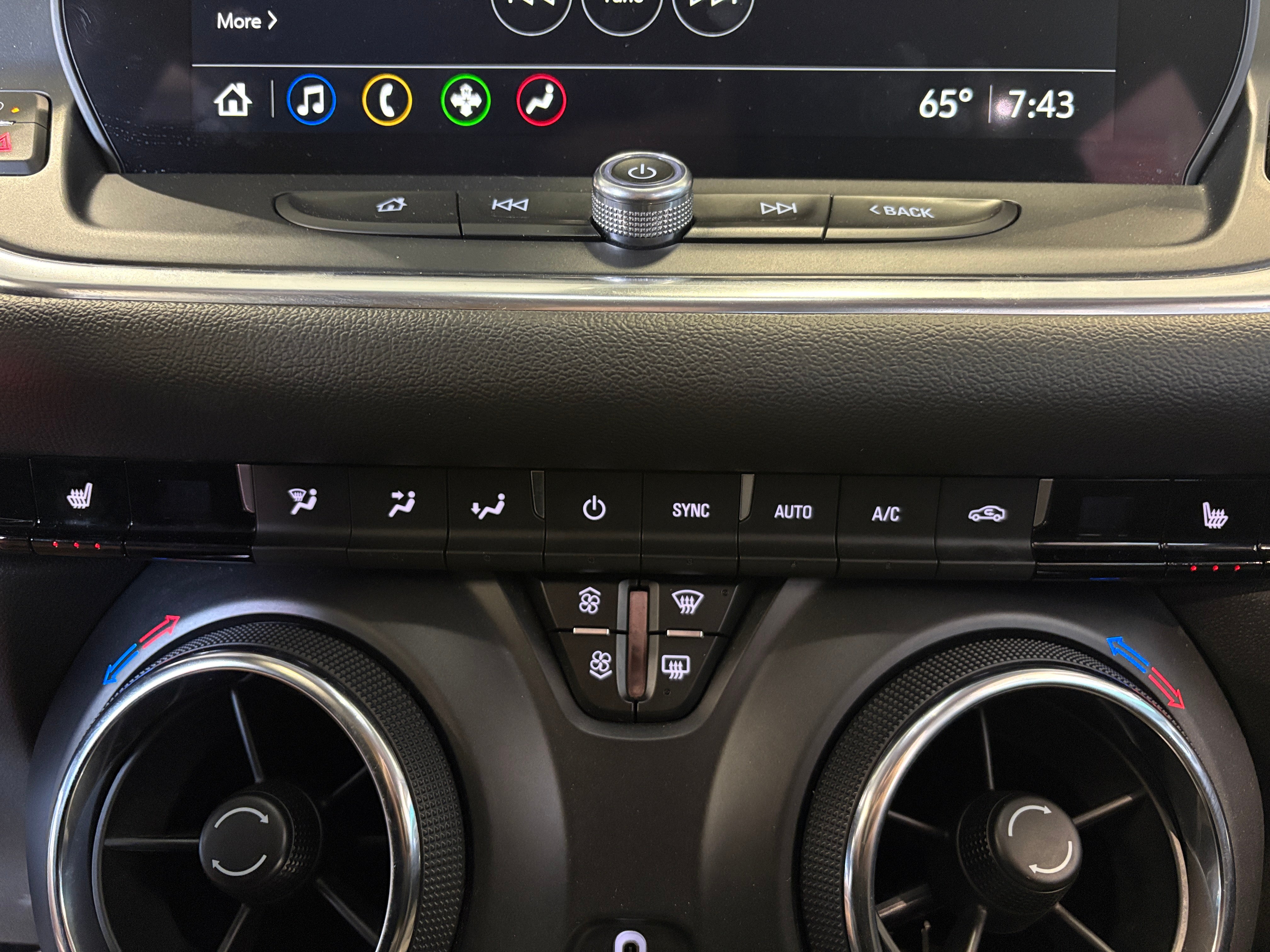 2025 Chevrolet Blazer 2LT - Photo 14