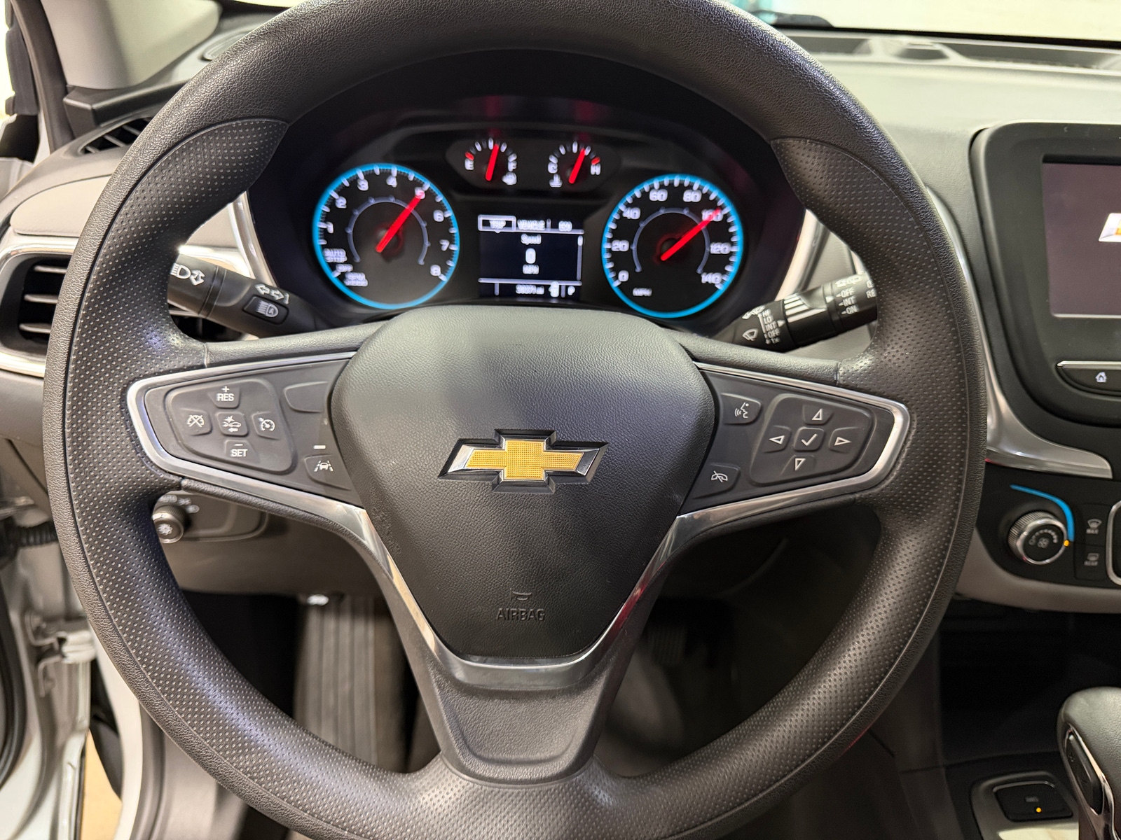 Thumbnail: 2022 Chevrolet Equinox - 5