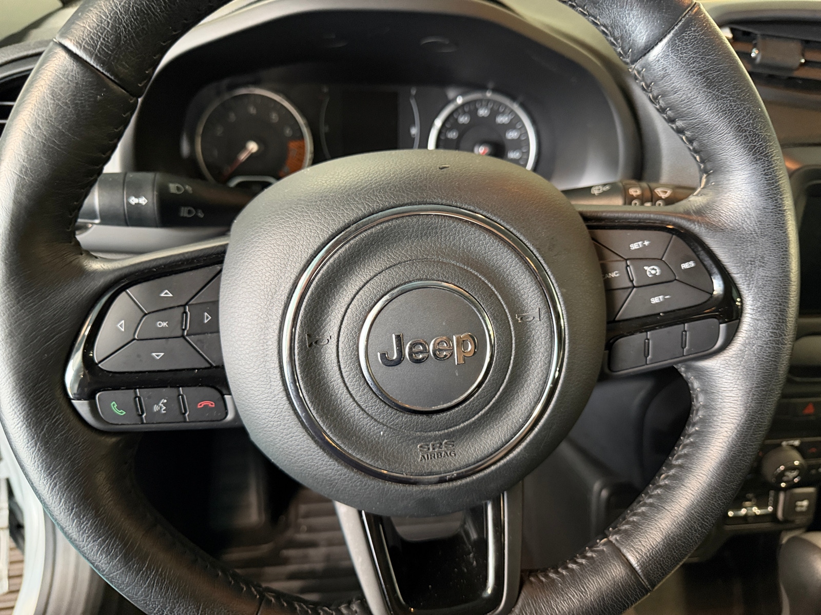 Thumbnail: 2019 Jeep Renegade - 5
