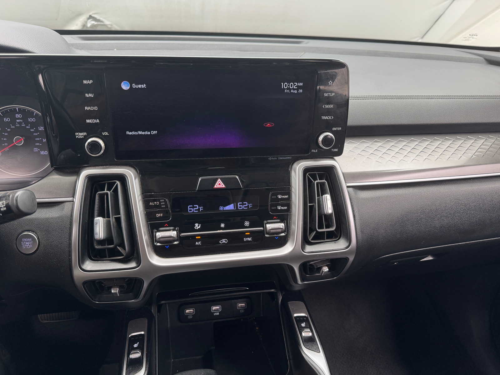 Thumbnail: 2022 Kia Sorento - 3