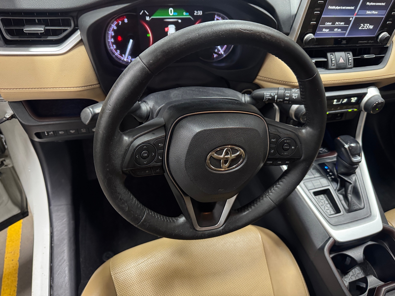 Thumbnail: 2020 Toyota RAV4 - 4