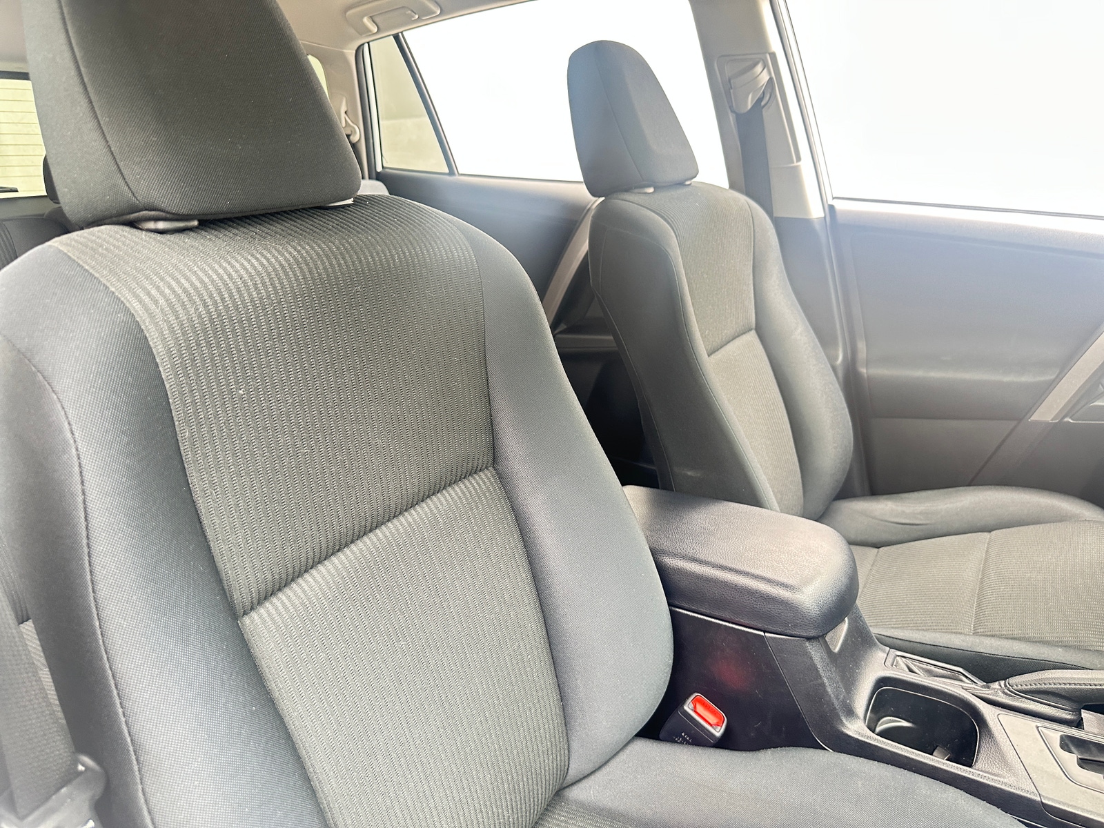 Thumbnail: 2016 Toyota RAV4 - 2