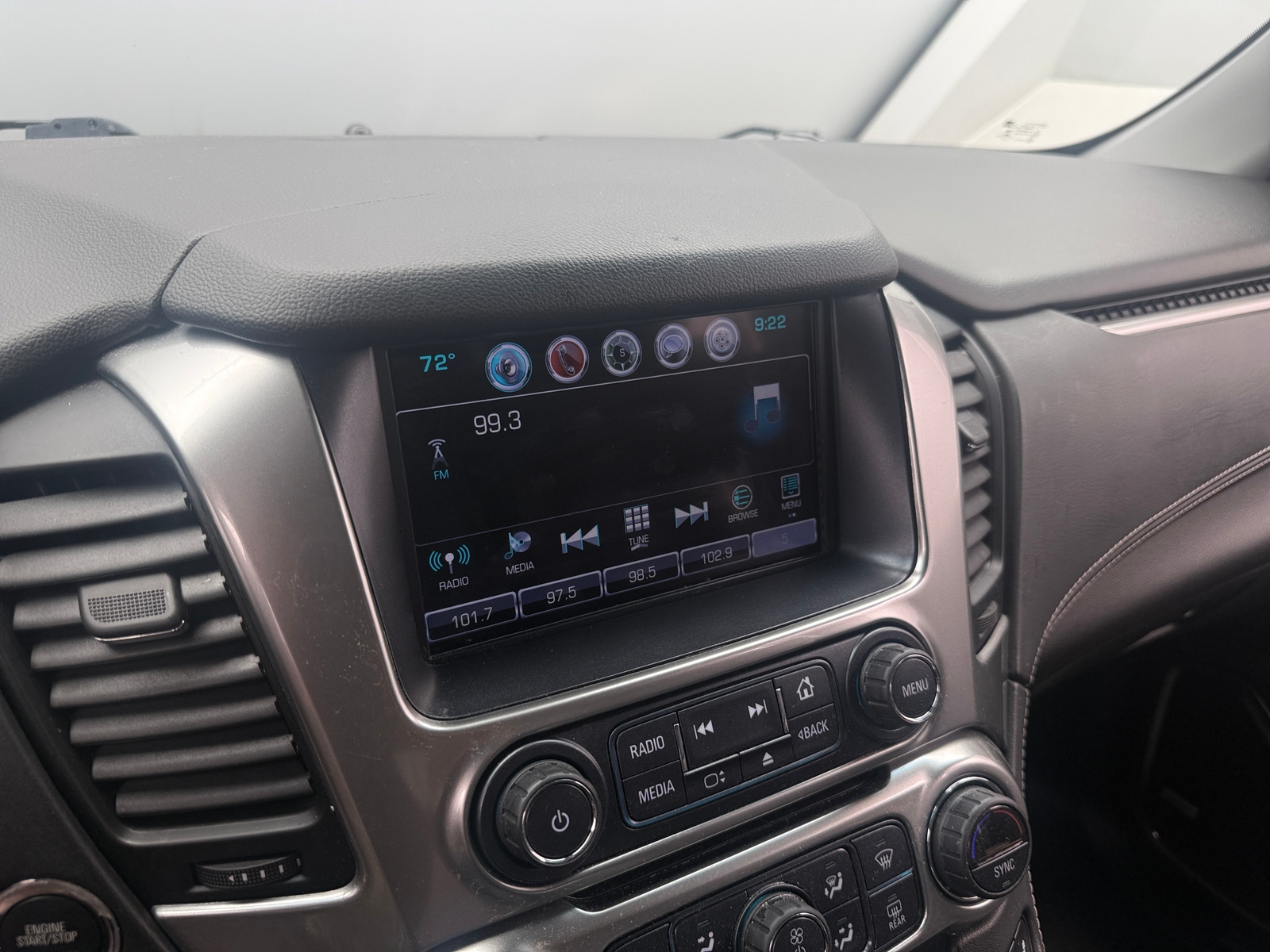 Thumbnail: 2018 Chevrolet Tahoe - 3