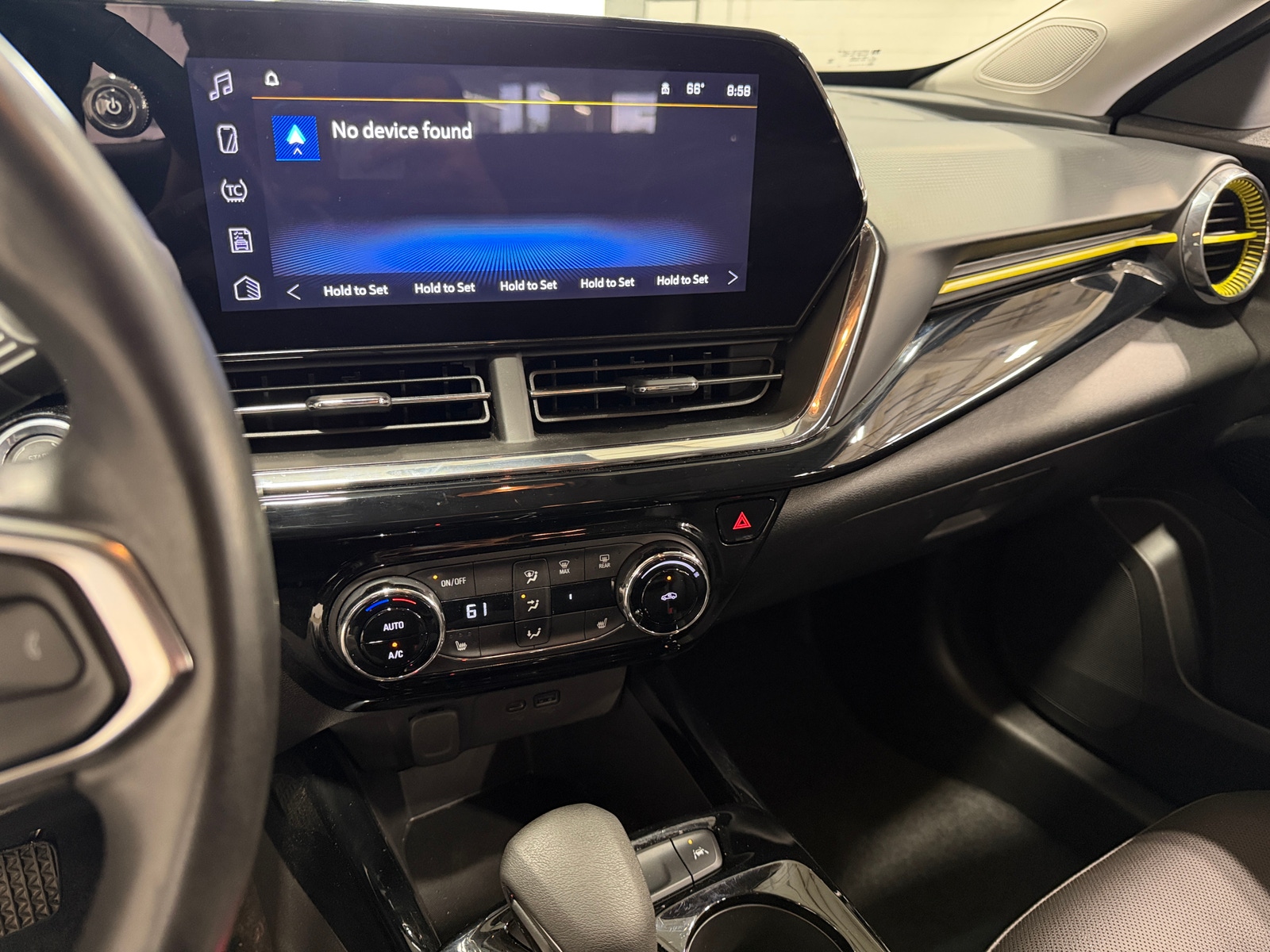 Thumbnail: 2025 Chevrolet Trax - 3
