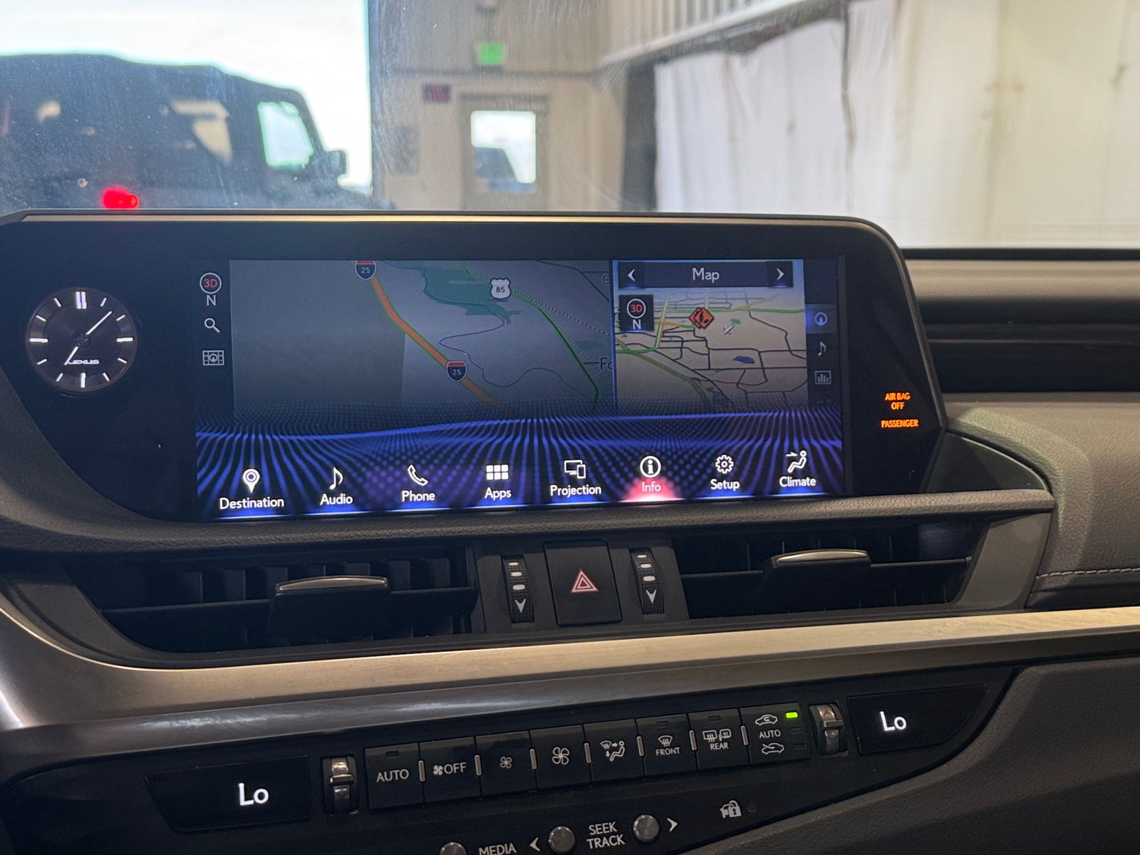 Thumbnail: 2020 Lexus ES - 4