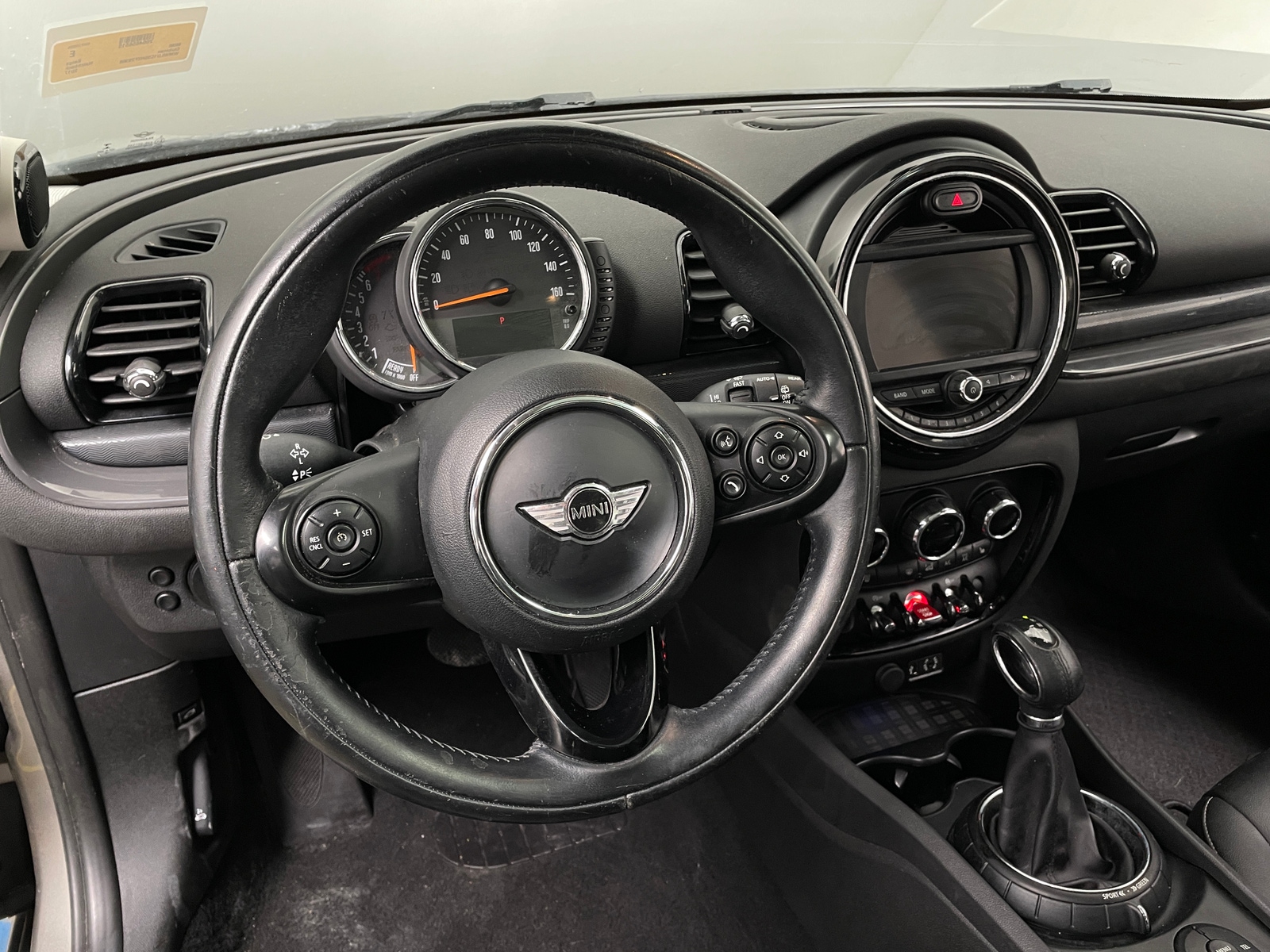 Thumbnail: 2017 MINI Cooper Clubman - 4