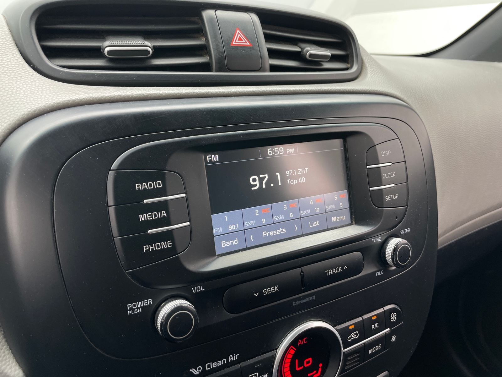 Thumbnail: 2017 Kia Soul - 4