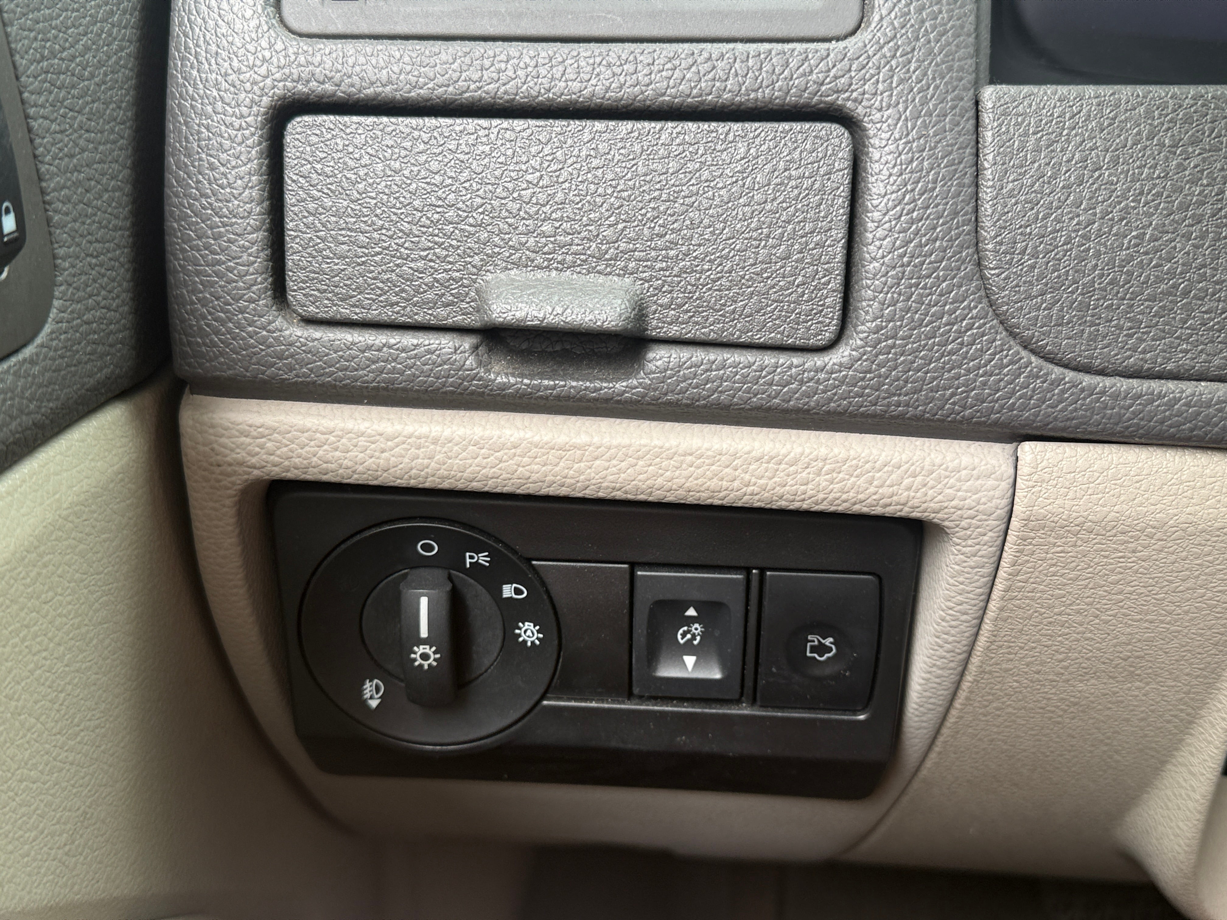 Used 2010 Ford Fusion Hybrid with VIN 3FADP0L31AR414639 for sale in Pewaukee, WI