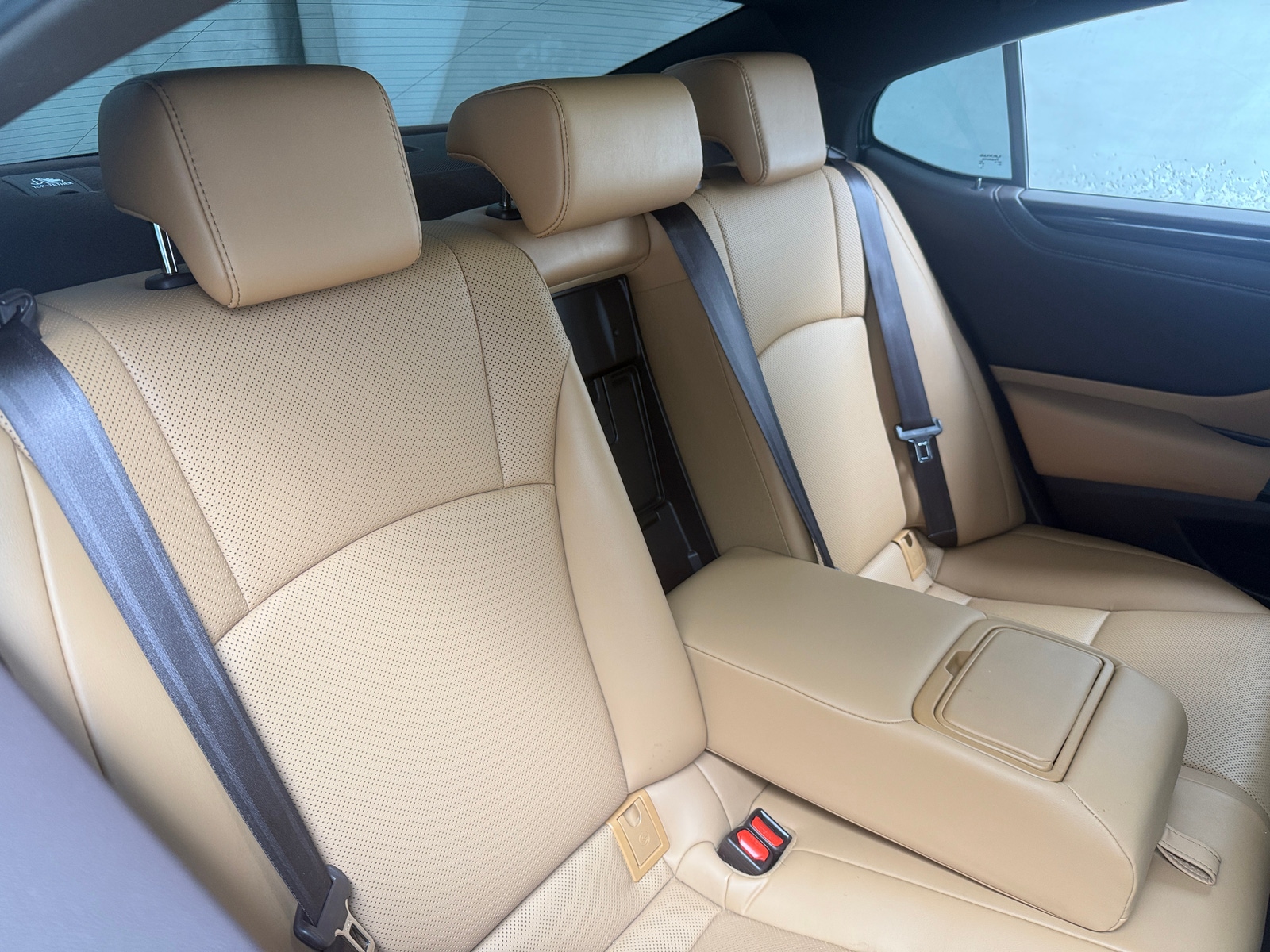 Thumbnail: 2020 Lexus ES - 6
