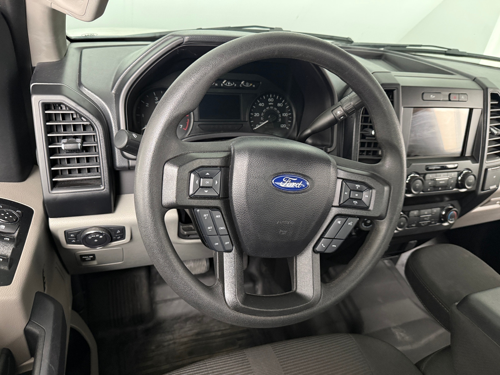 Thumbnail: 2020 Ford Econoline - 5
