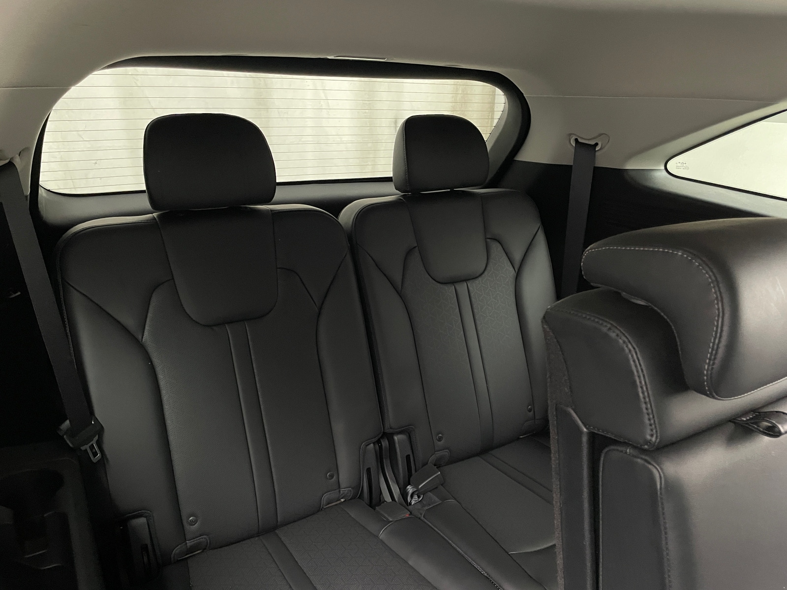 Thumbnail: 2023 Kia Sorento - 5