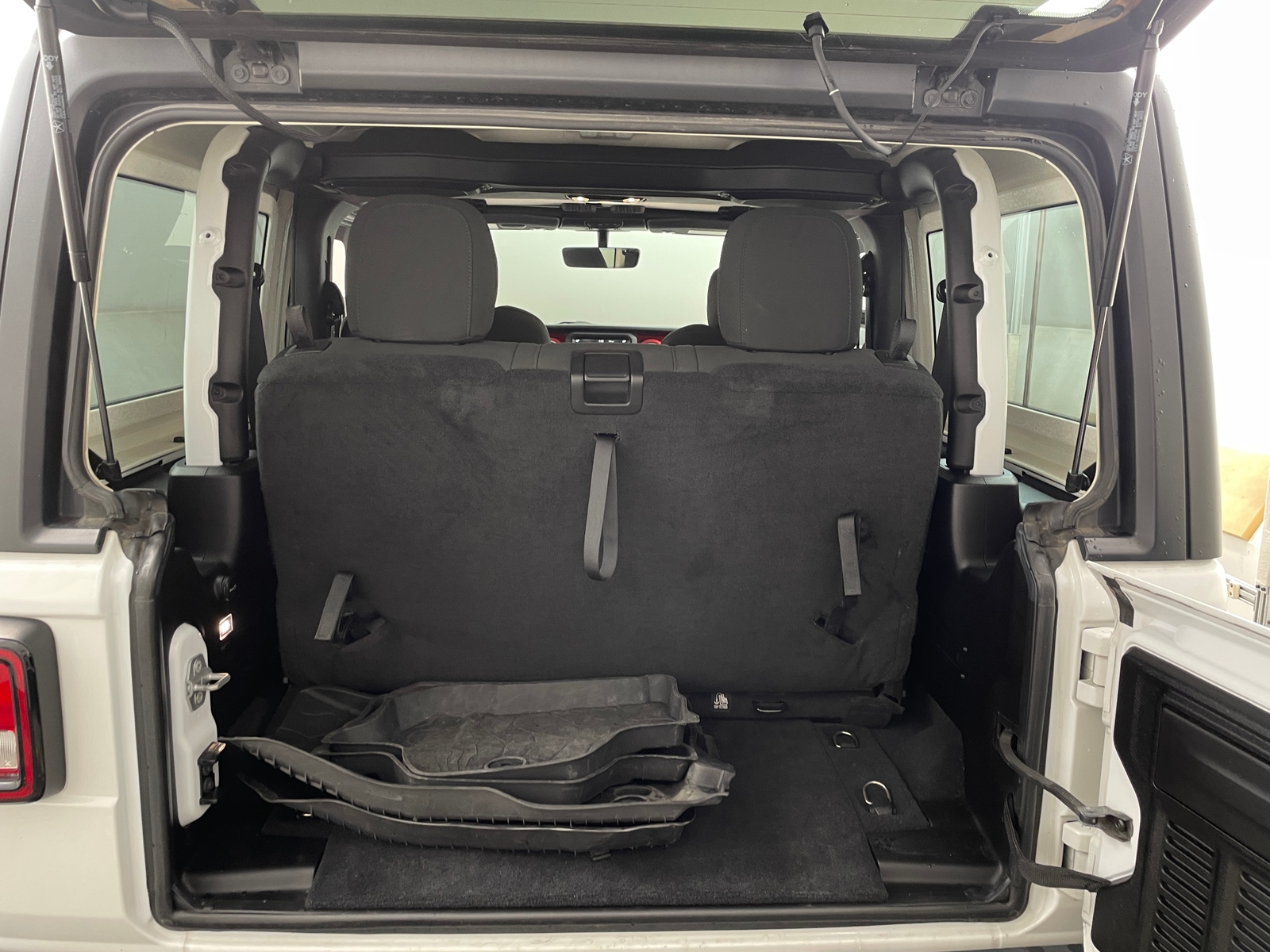 Thumbnail: 2019 Jeep Wrangler - 6