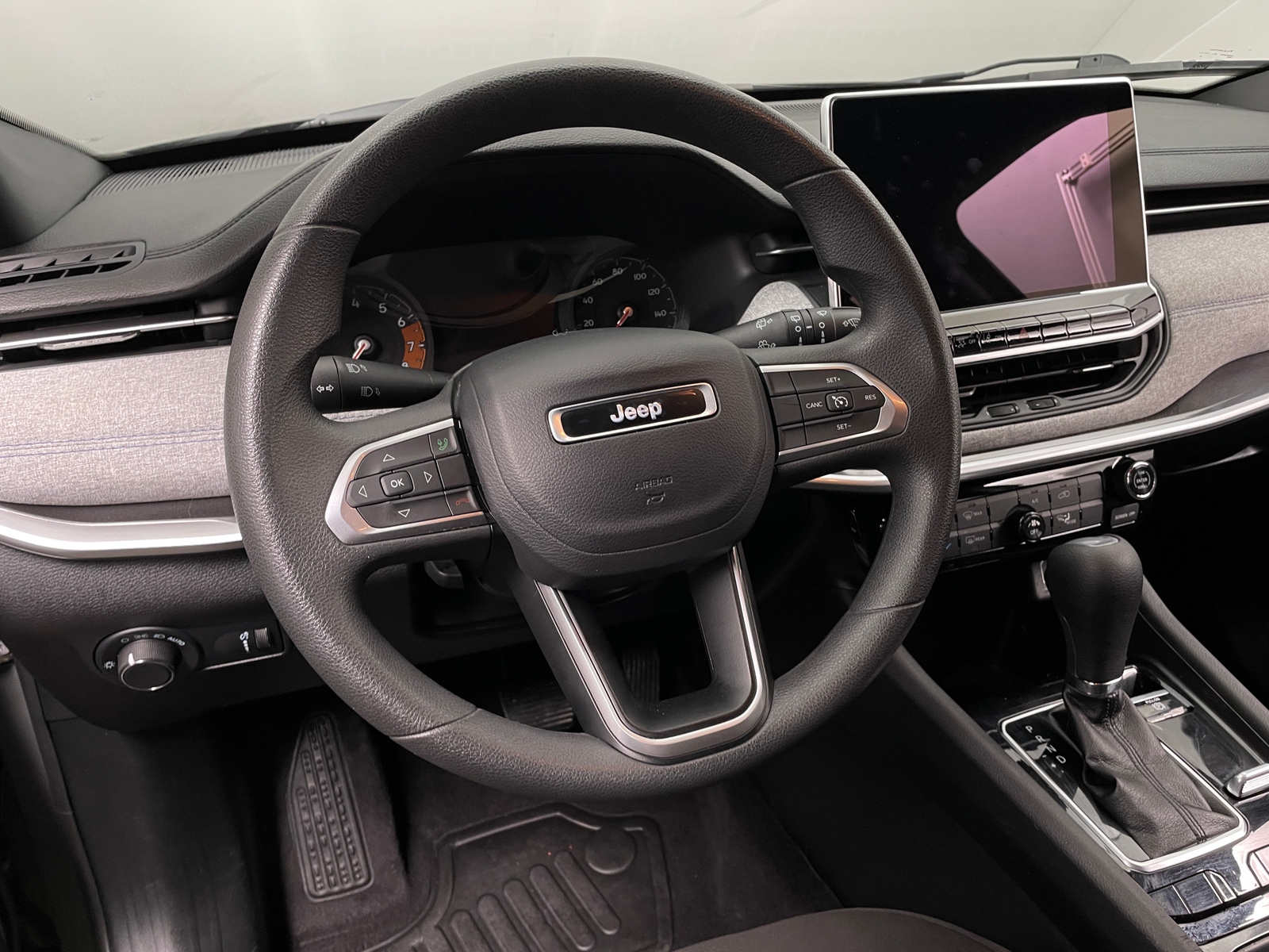 Thumbnail: 2023 Jeep Compass - 5