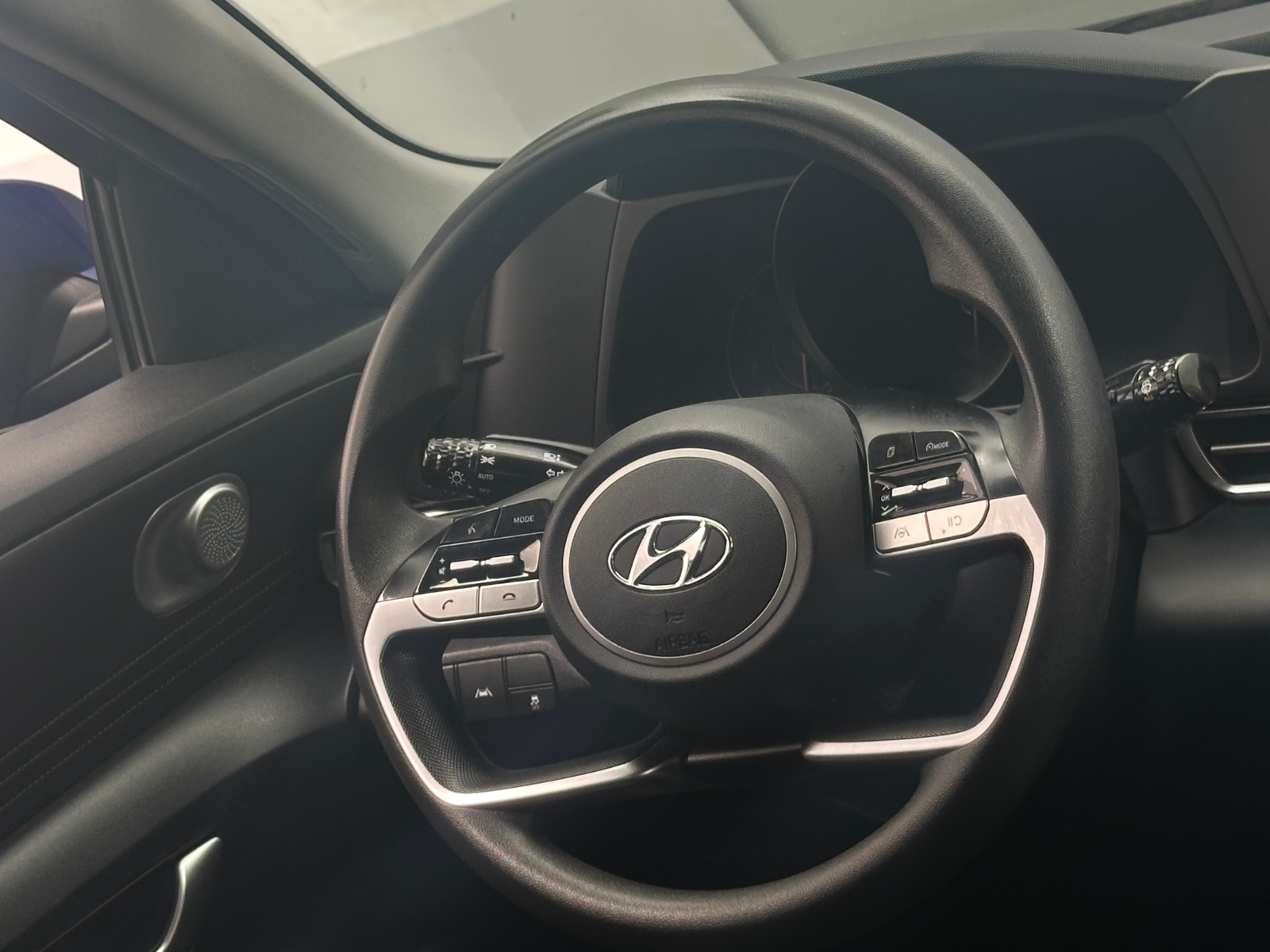 Thumbnail: 2022 Hyundai Elantra - 5