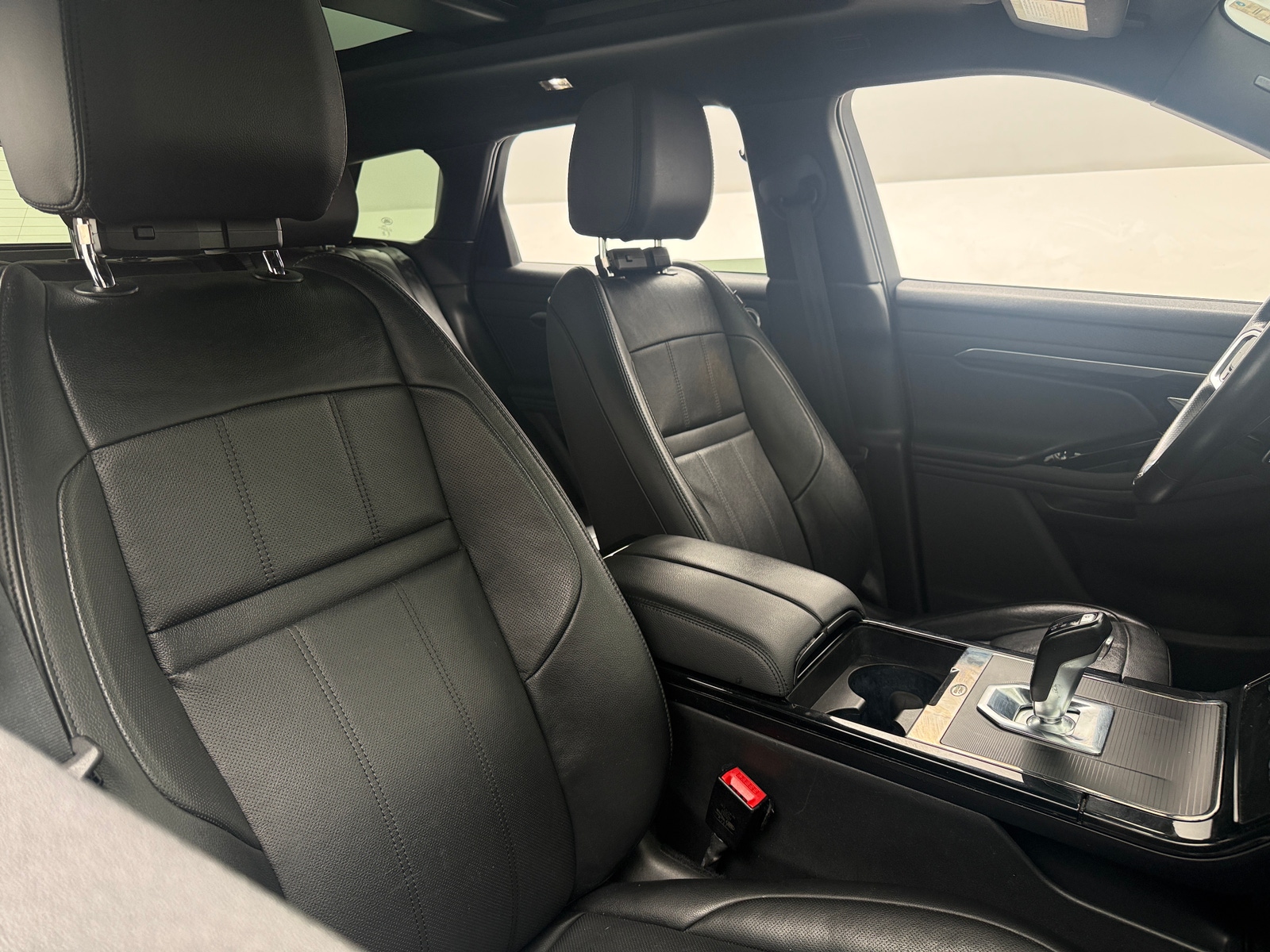 Thumbnail: 2022 Land Rover Range Rover Evoque - 2