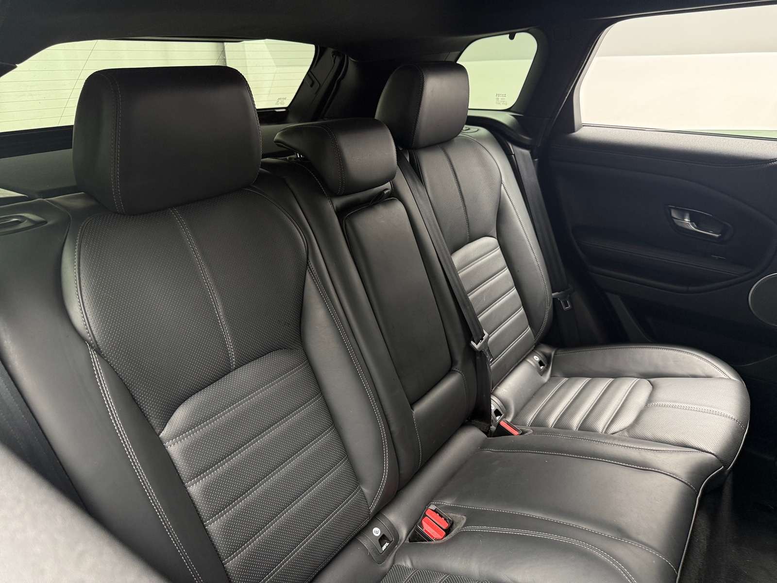 Thumbnail: 2018 Land Rover Range Rover Evoque - 6
