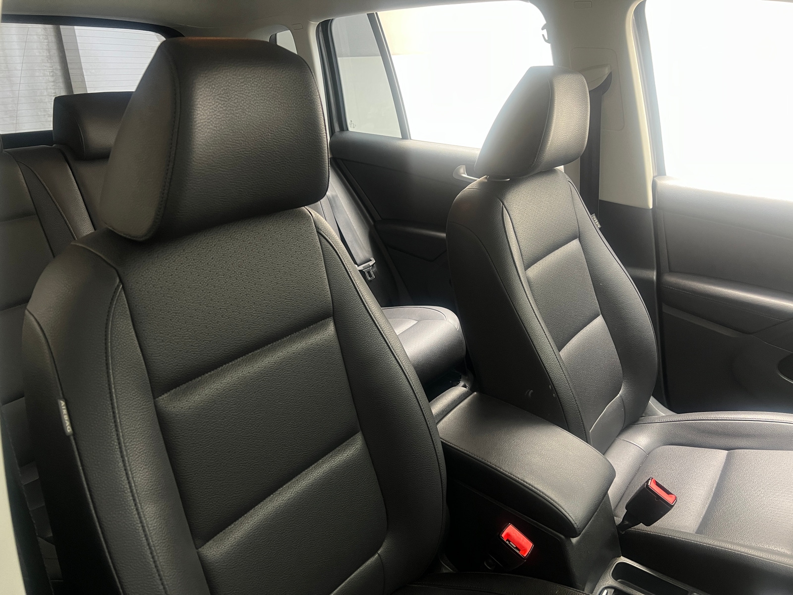 Thumbnail: 2016 Volkswagen Tiguan - 2