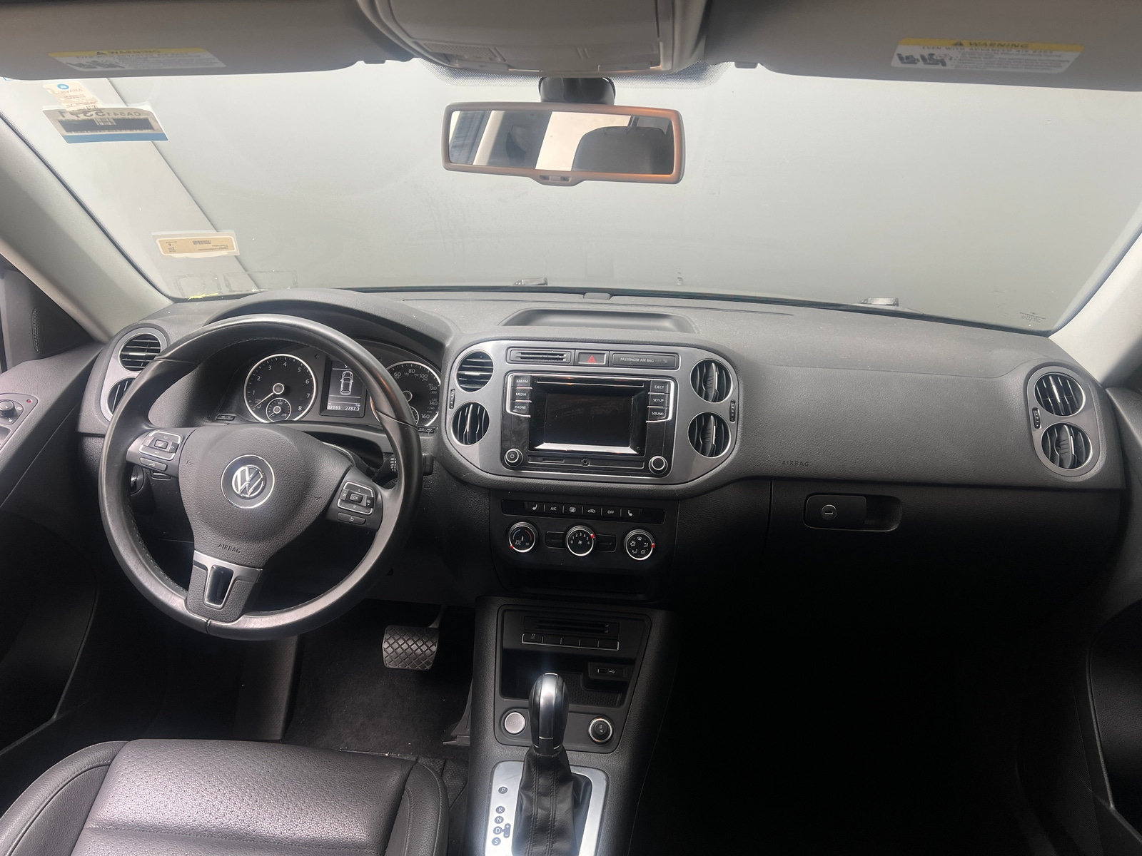 Thumbnail: 2016 Volkswagen Tiguan - 3