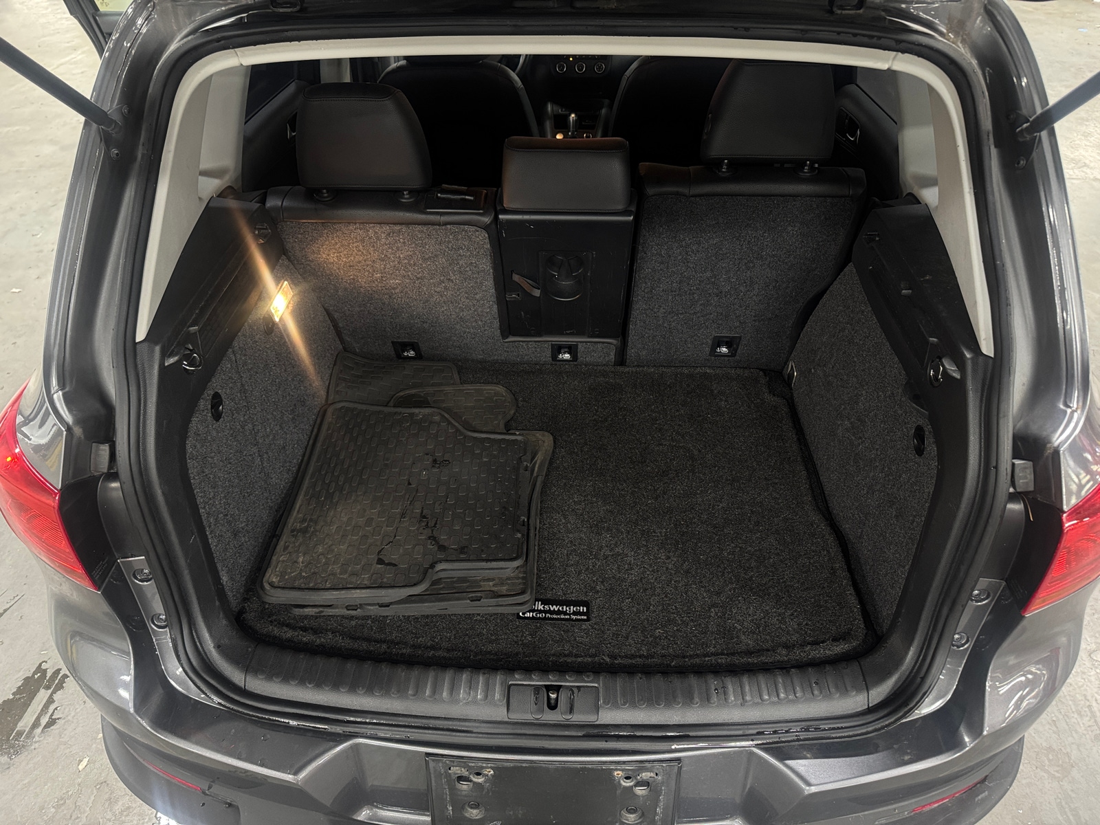 Thumbnail: 2016 Volkswagen Tiguan - 7