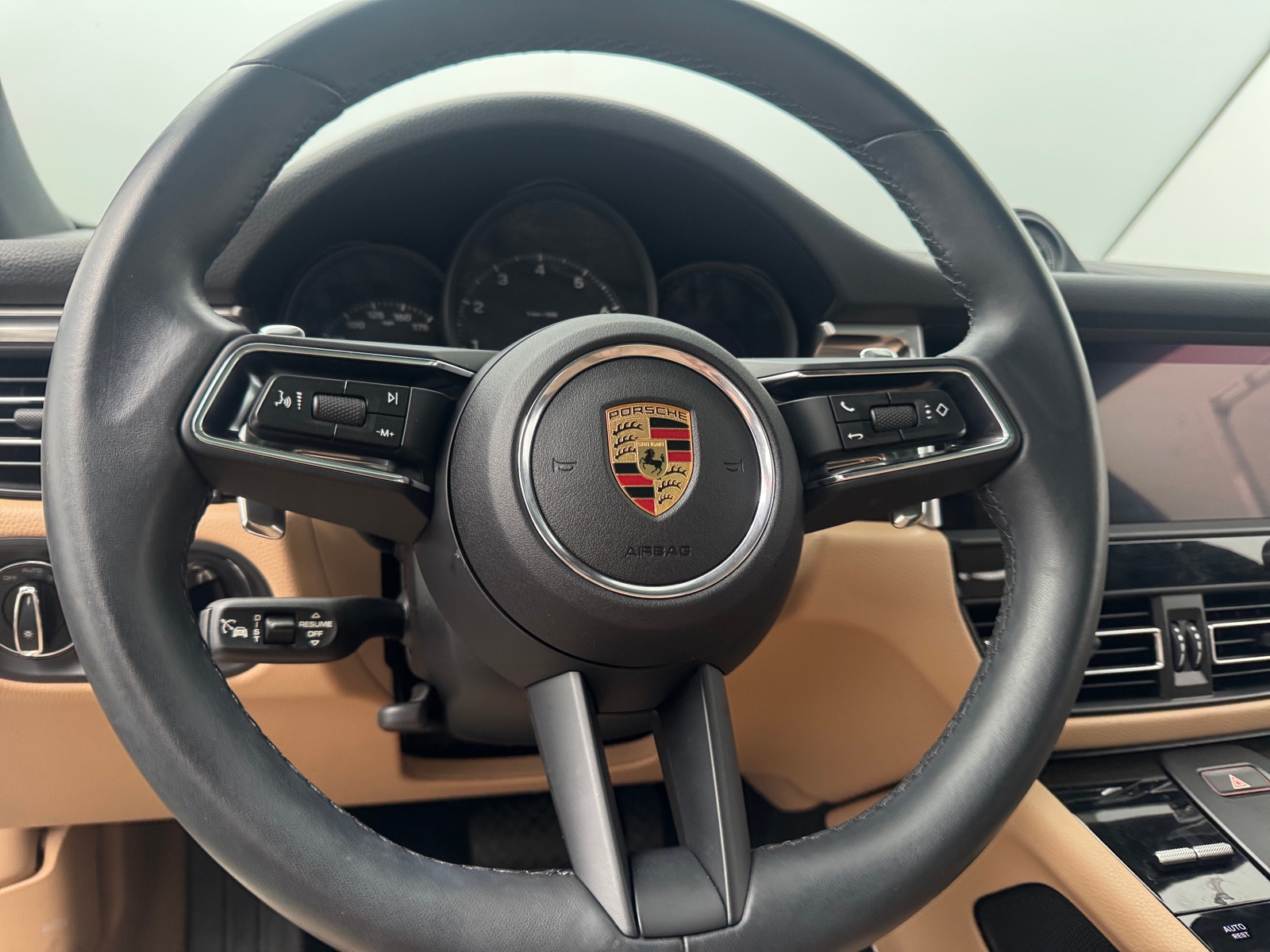 Thumbnail: 2024 Porsche Macan - 5