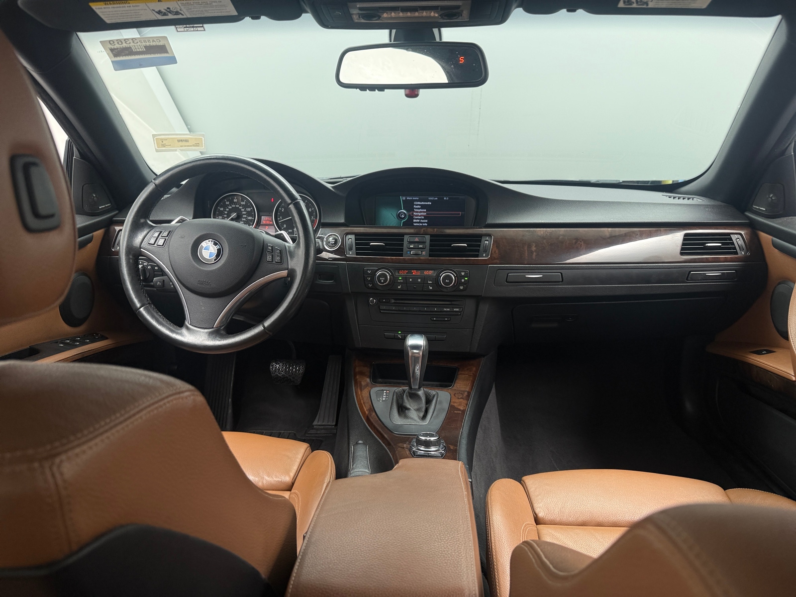 Thumbnail: 2011 BMW 3 Series - 2
