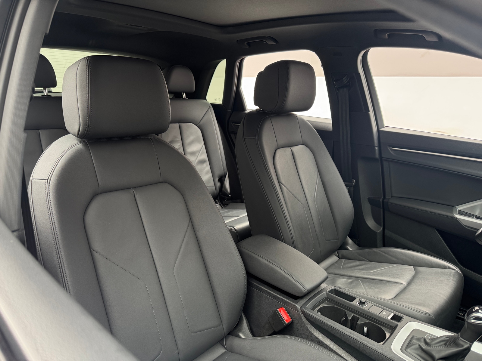Thumbnail: 2025 Audi Q3 - 2