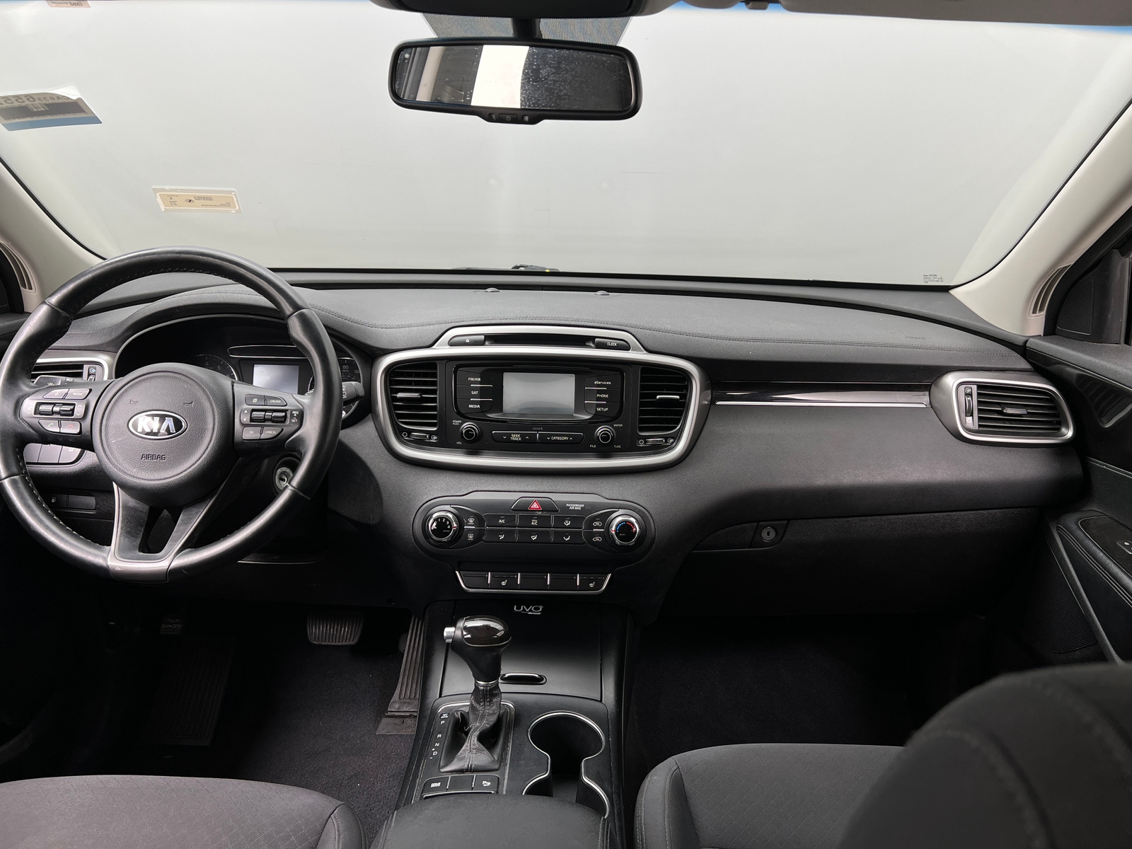 Thumbnail: 2016 Kia Sorento - 3