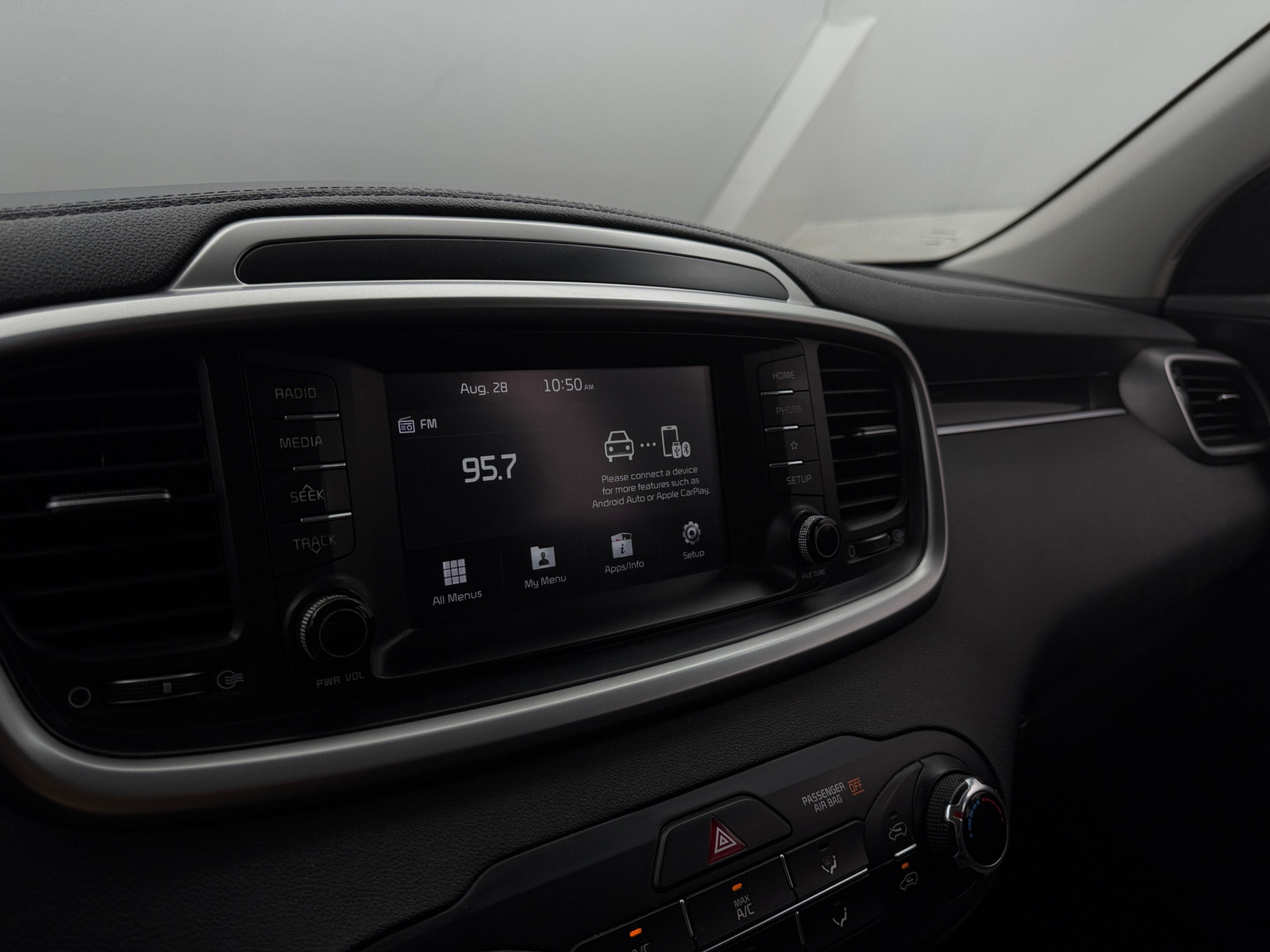 Thumbnail: 2019 Kia Sorento - 4