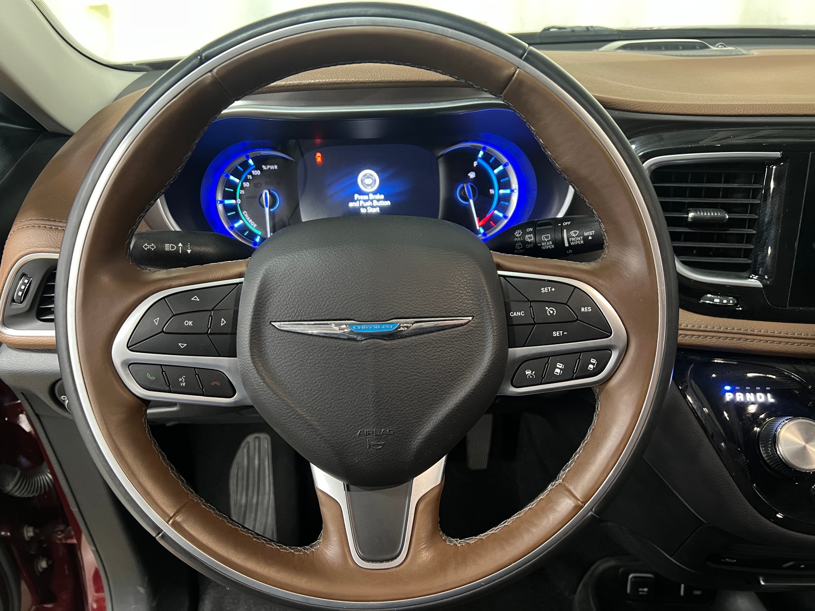 Thumbnail: 2018 Chrysler Pacifica - 4