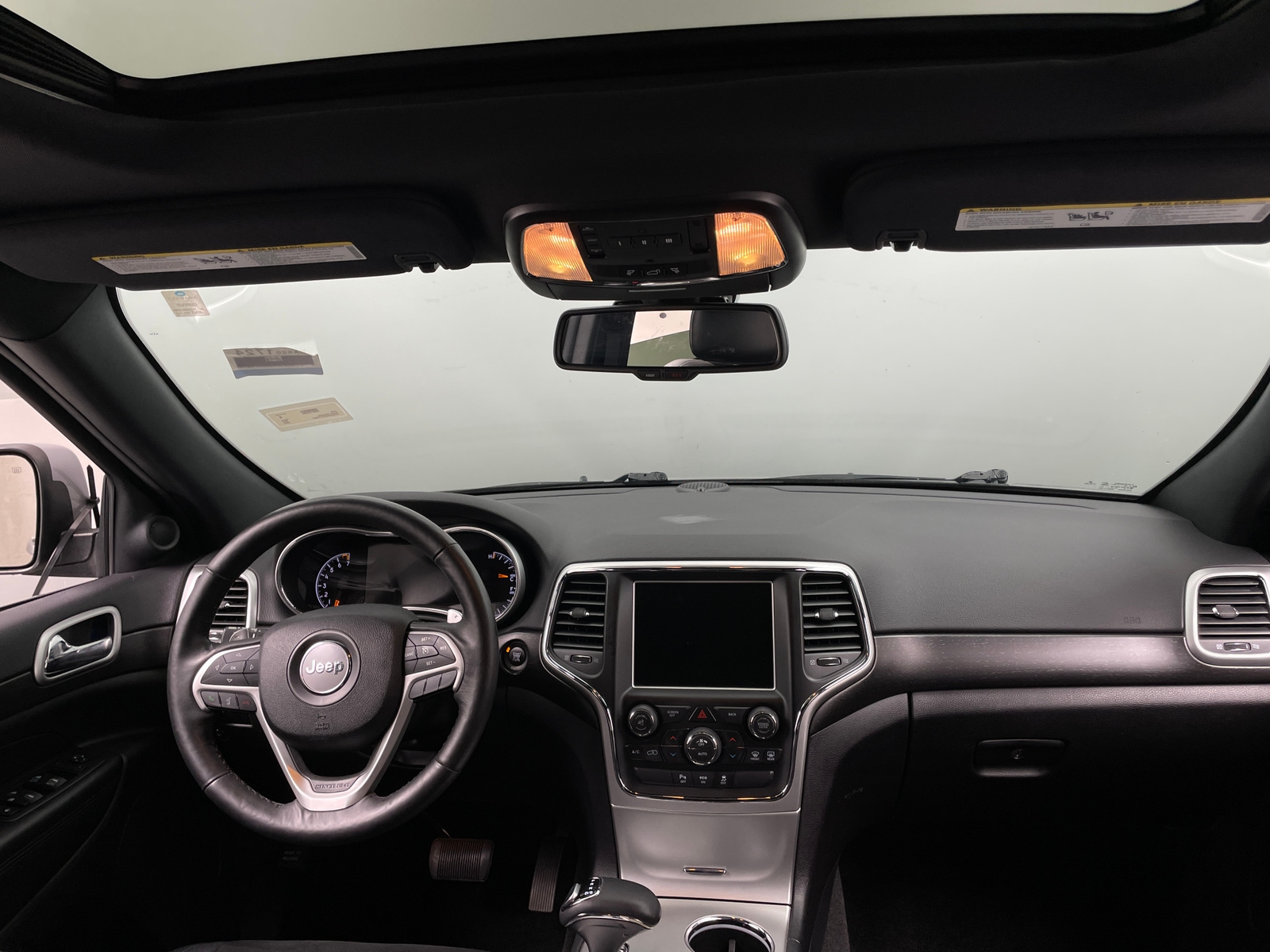 Thumbnail: 2015 Jeep Grand Cherokee - 2