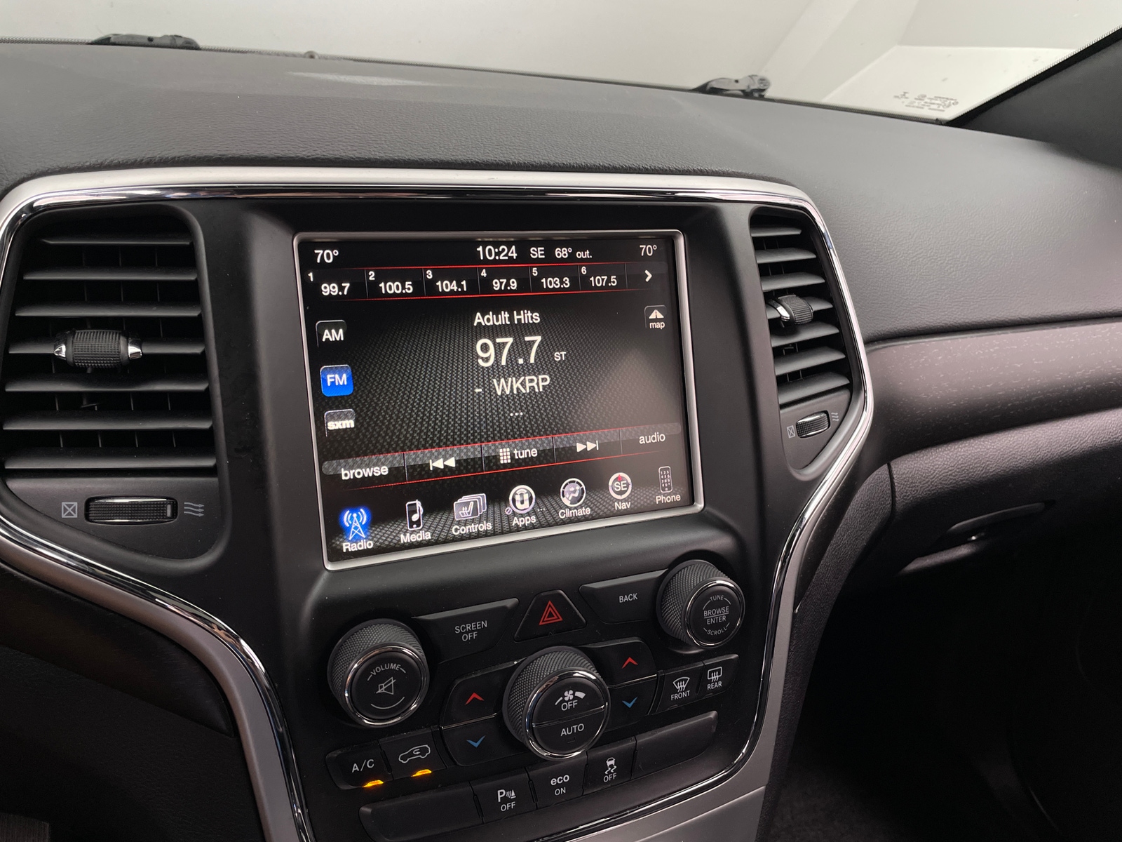 Thumbnail: 2015 Jeep Grand Cherokee - 3