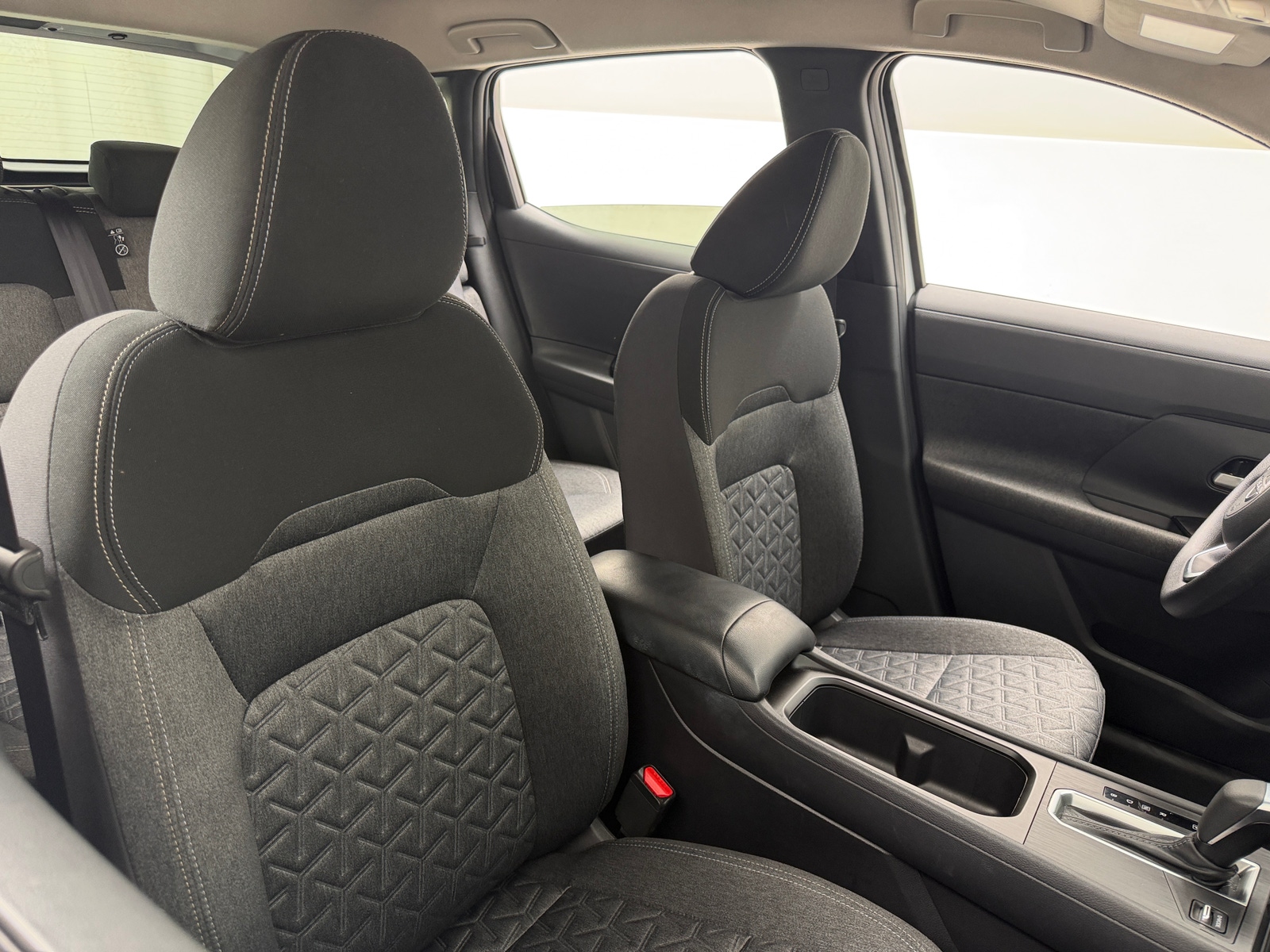 Thumbnail: 2026 Nissan Kicks - 2