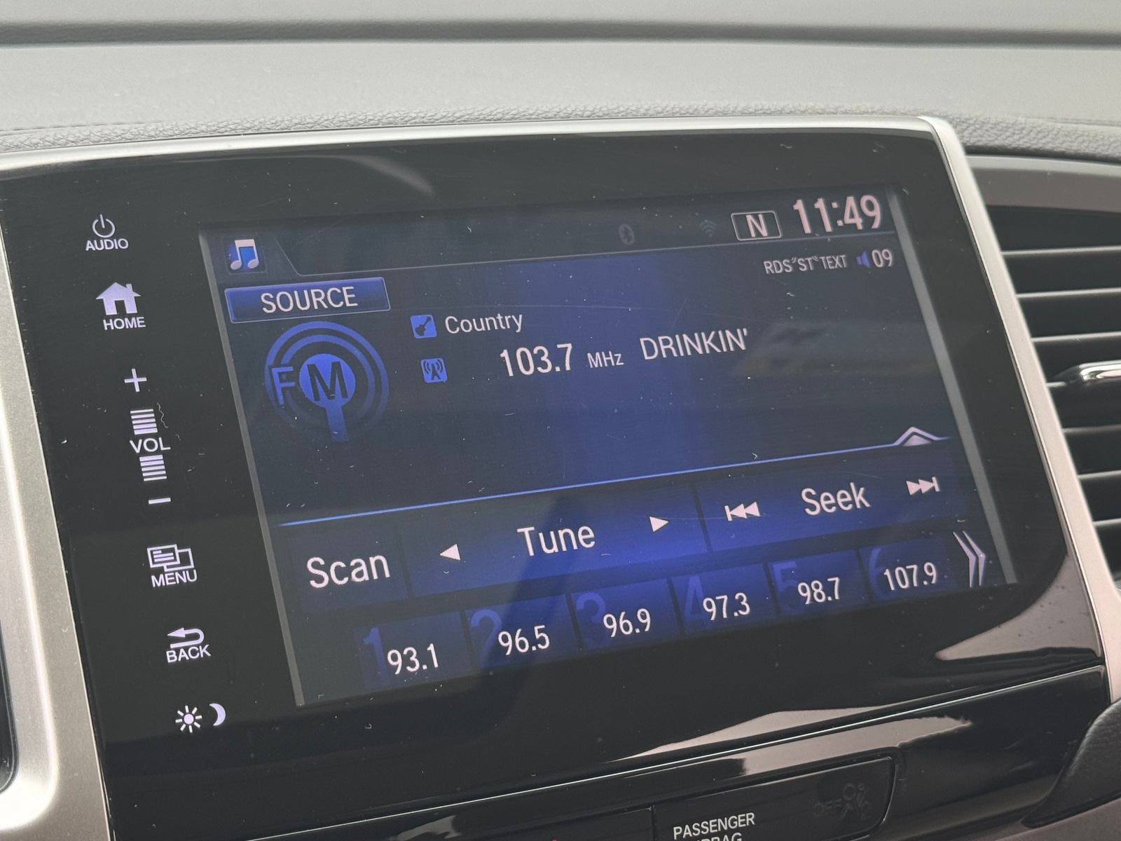 Thumbnail: 2017 Honda Pilot - 3