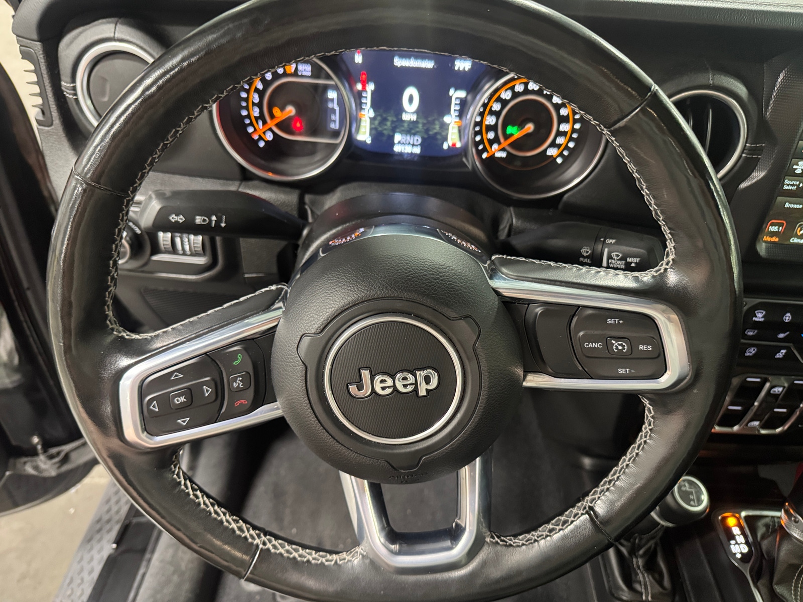 Thumbnail: 2021 Jeep Gladiator - 4