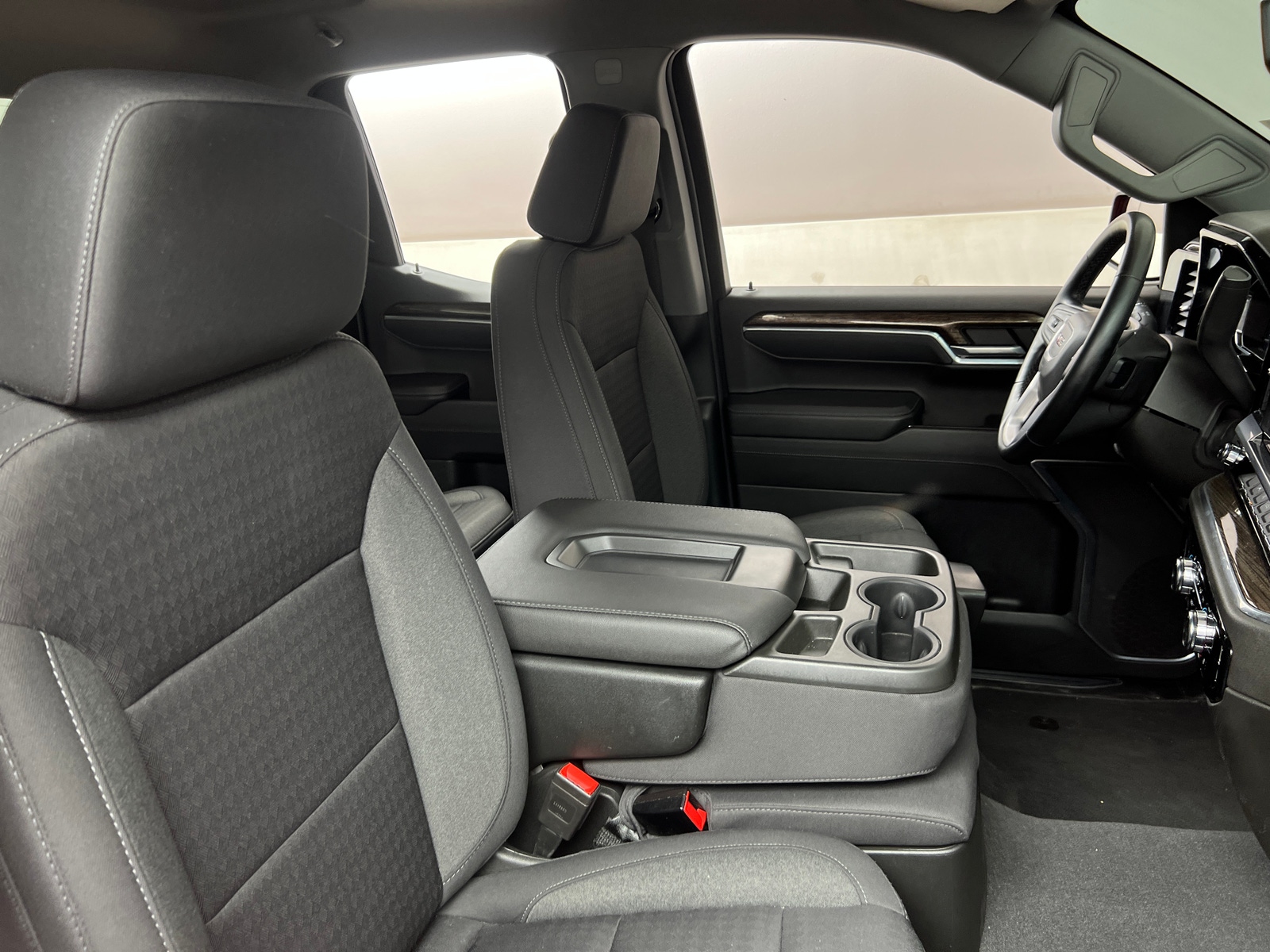 Thumbnail: 2023 GMC Sierra 1500 - 2