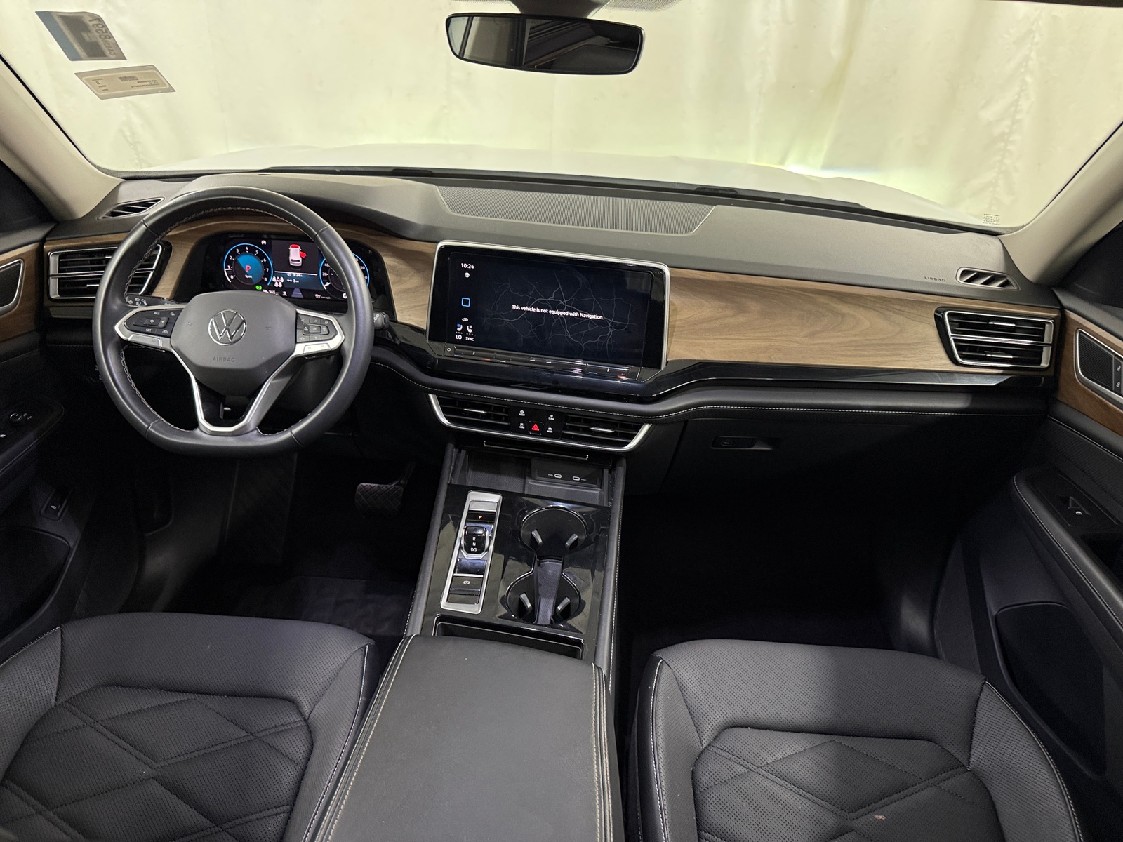 Thumbnail: 2024 Volkswagen Atlas - 3