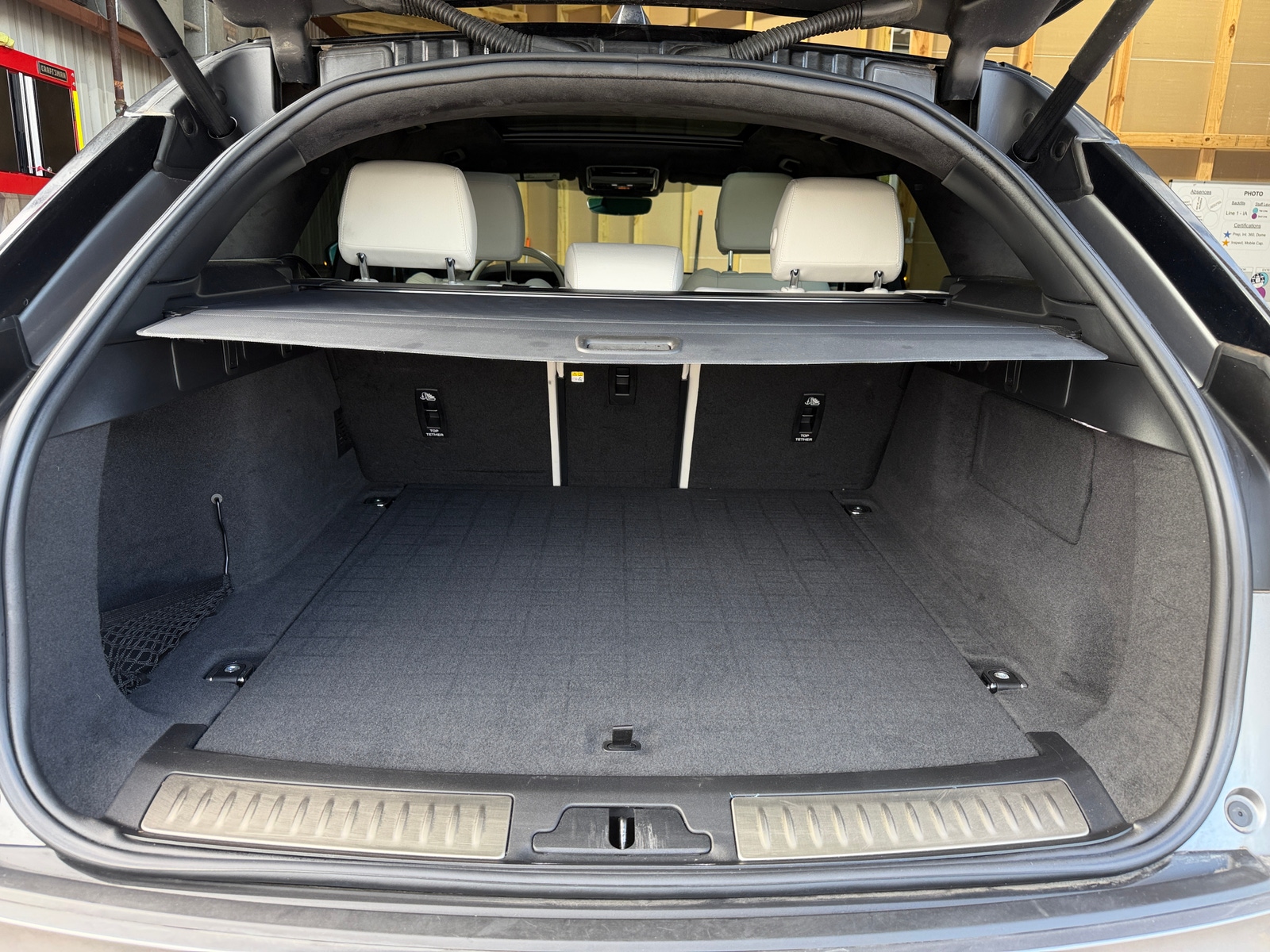 Thumbnail: 2023 Land Rover Range Rover Velar - 6