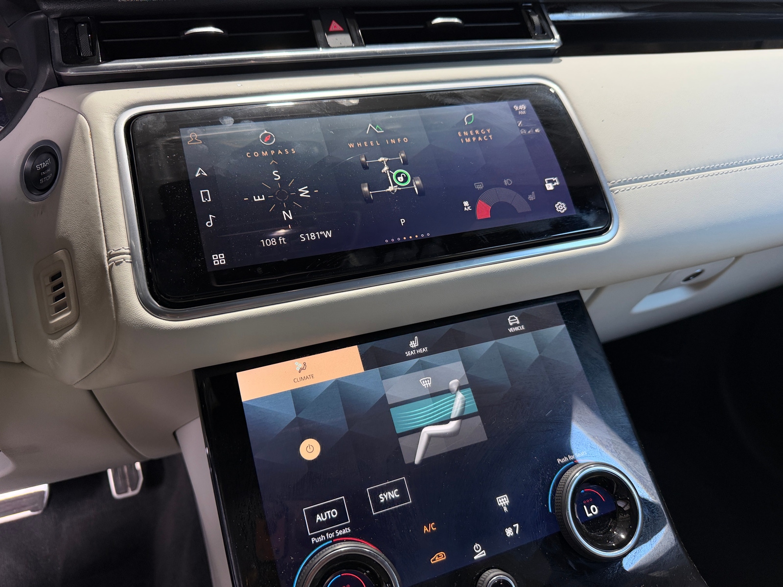 Thumbnail: 2023 Land Rover Range Rover Velar - 3