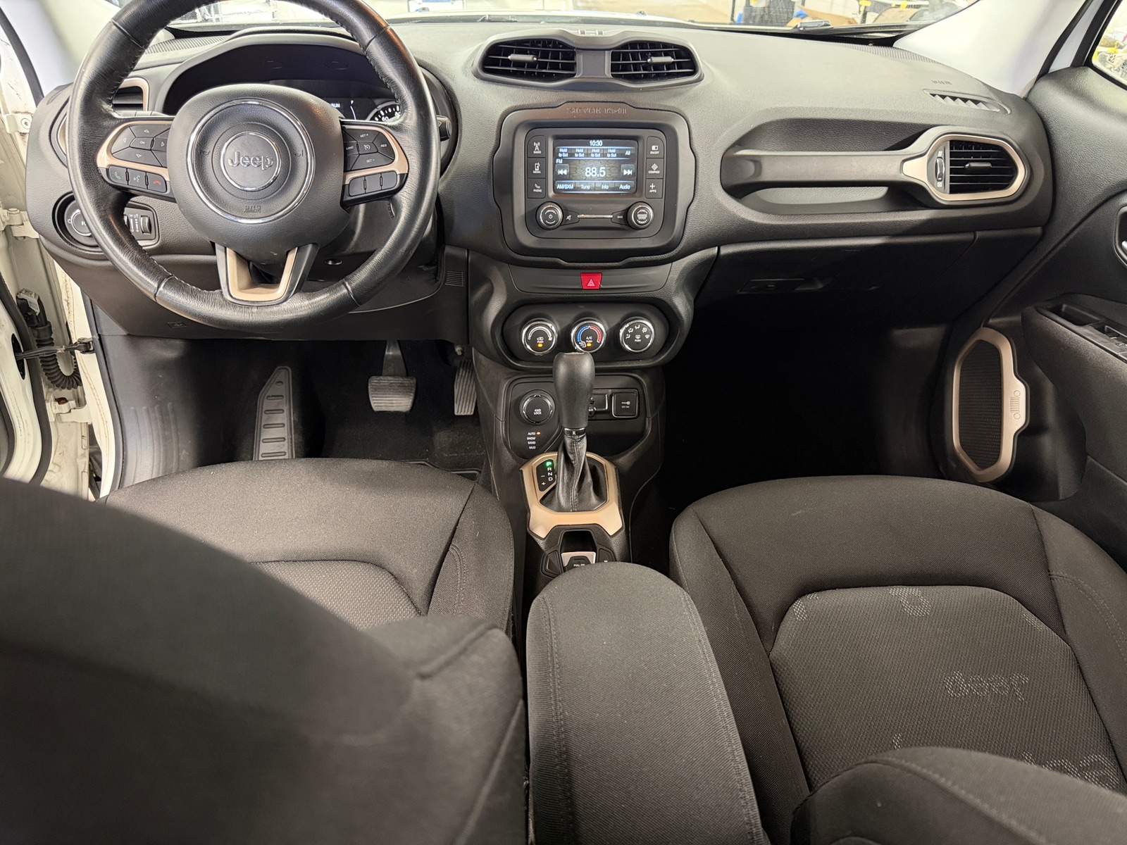 Thumbnail: 2017 Jeep Renegade - 3