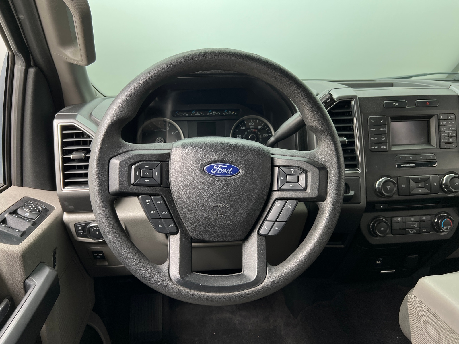 Thumbnail: 2017 Ford Econoline - 5